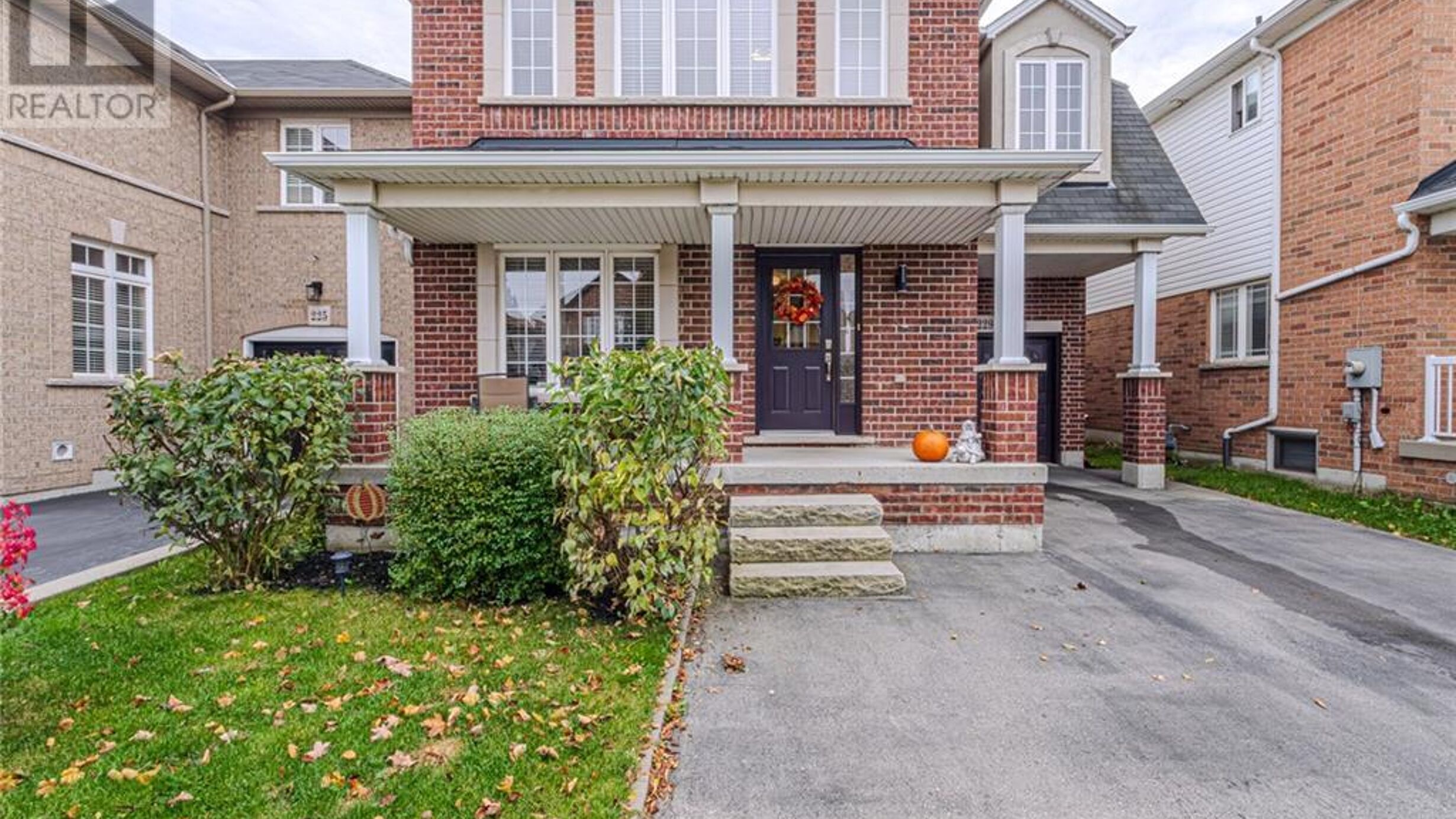 229 SPRINGVALLEY Crescent Image