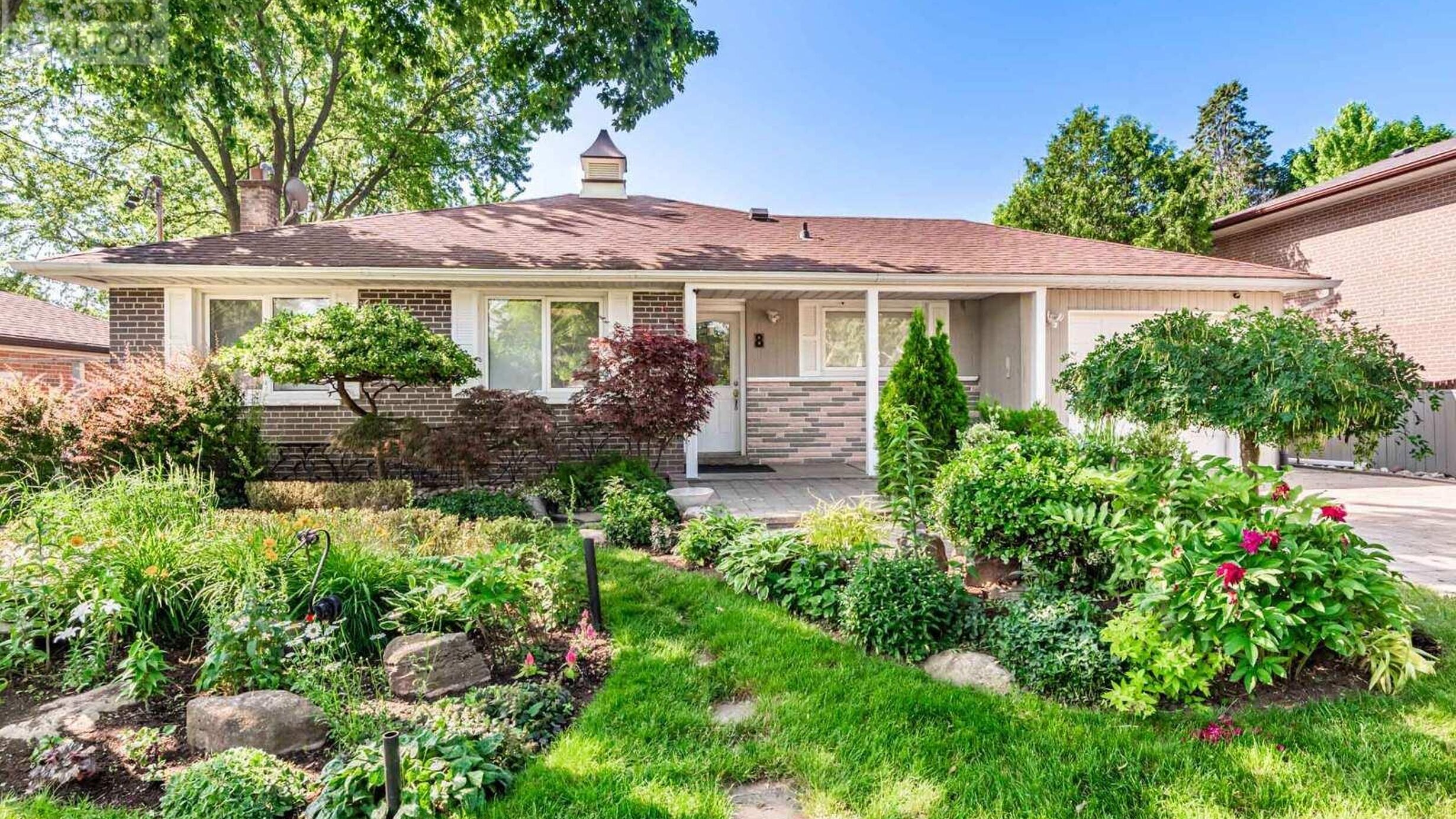 8 LINCOLN GREEN DRIVE Image