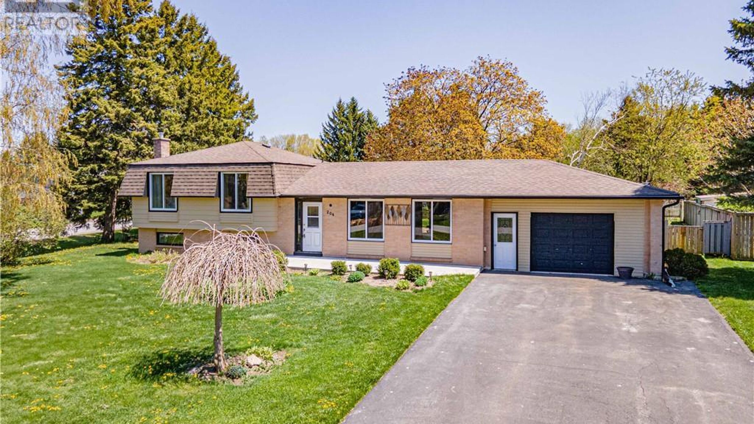 204 CAMILLA Crescent Image