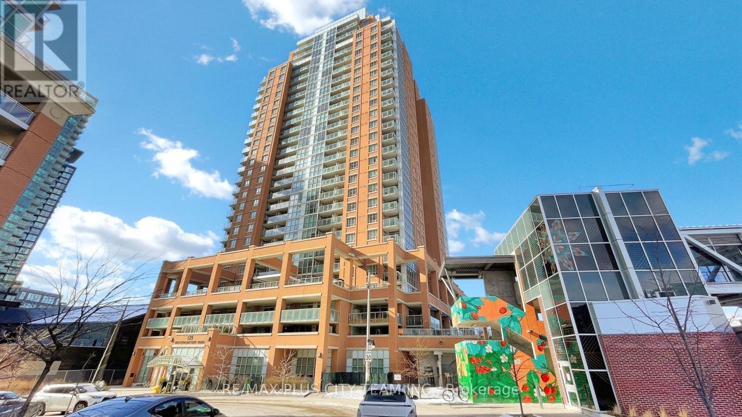 2501 - 125 WESTERN BATTERY ROAD Image