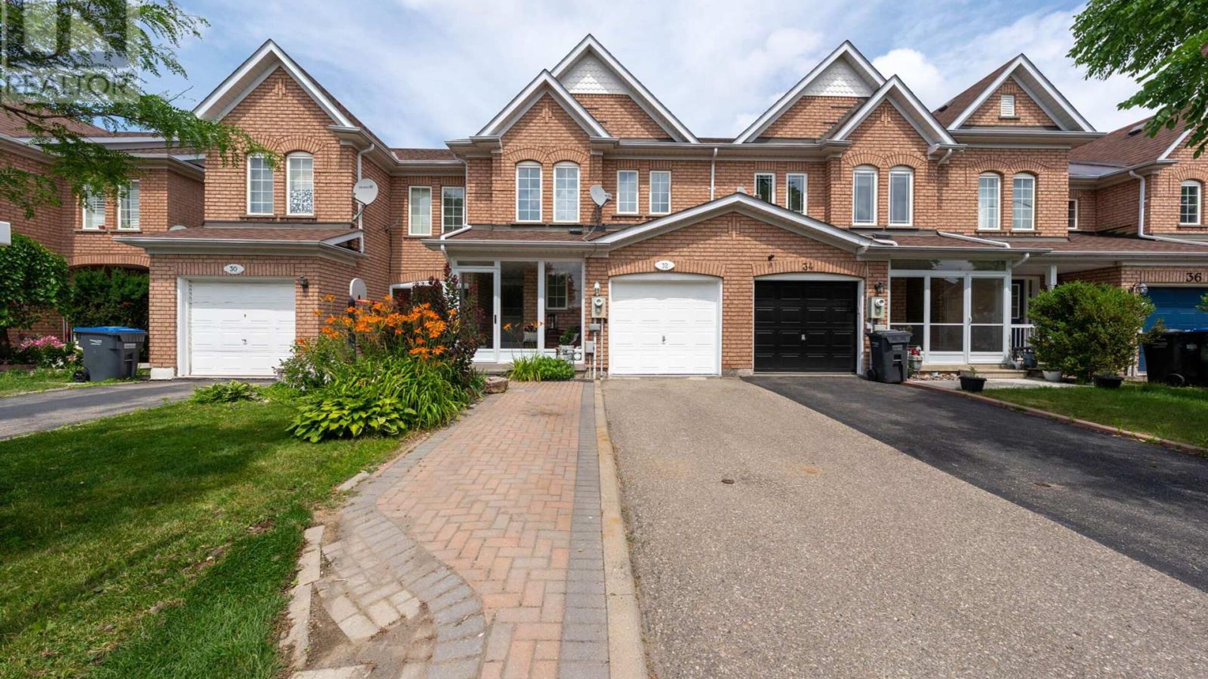 32 QUEEN ANNE DRIVE Image