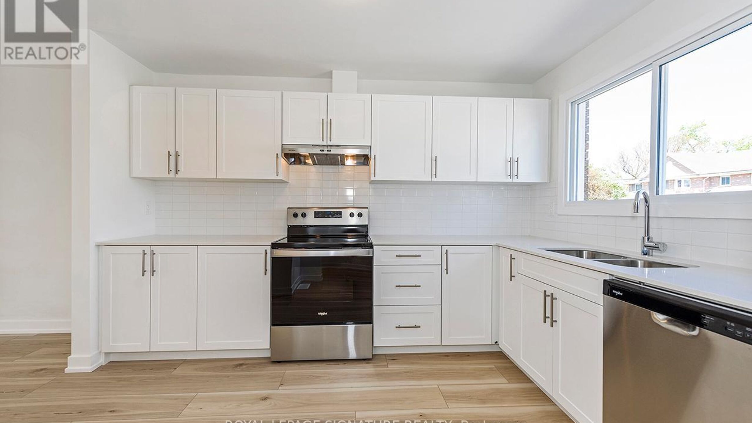 4 - 20 ANNA CAPRI DRIVE Image