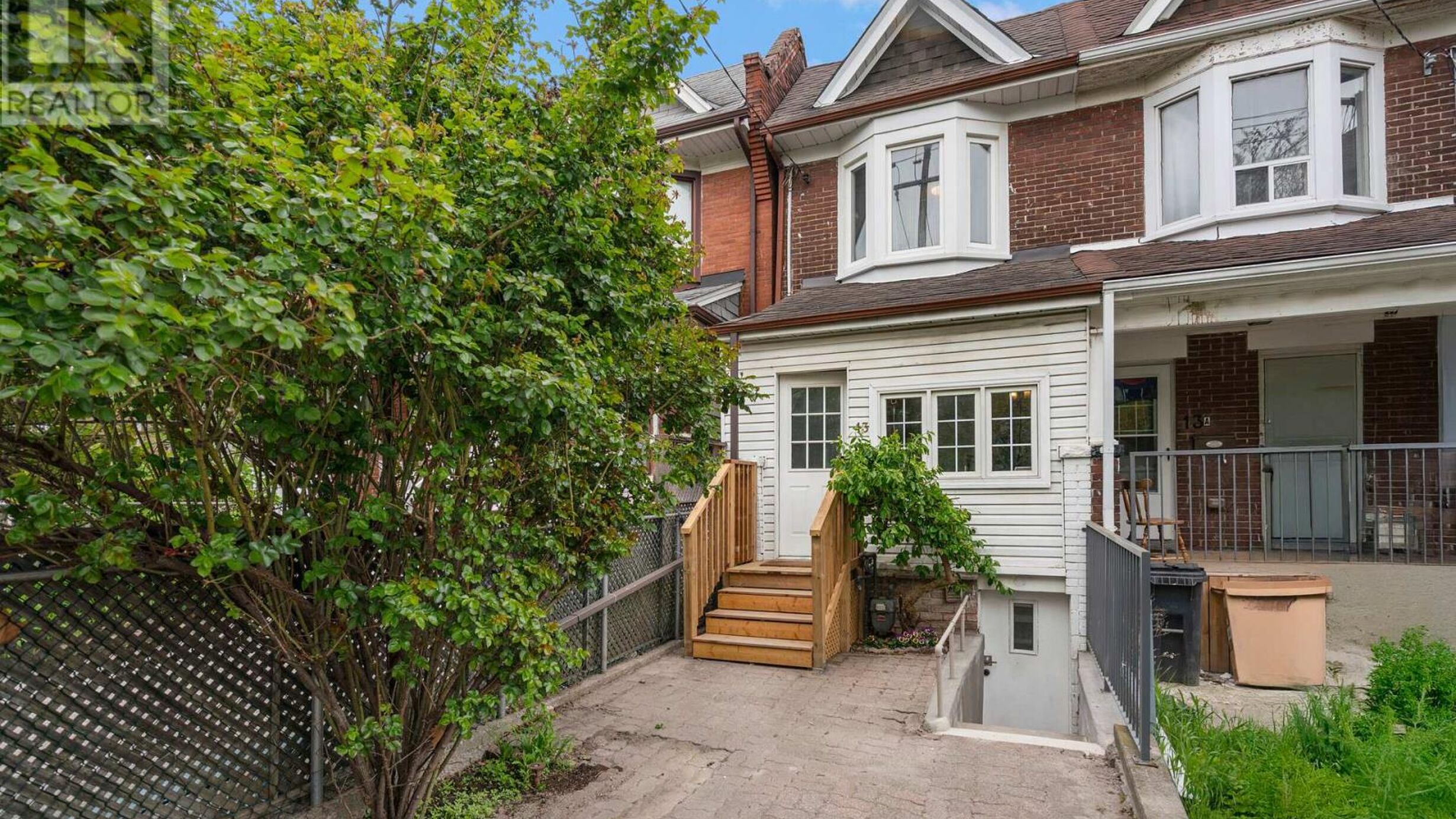 13 AUBURN AVENUE Image