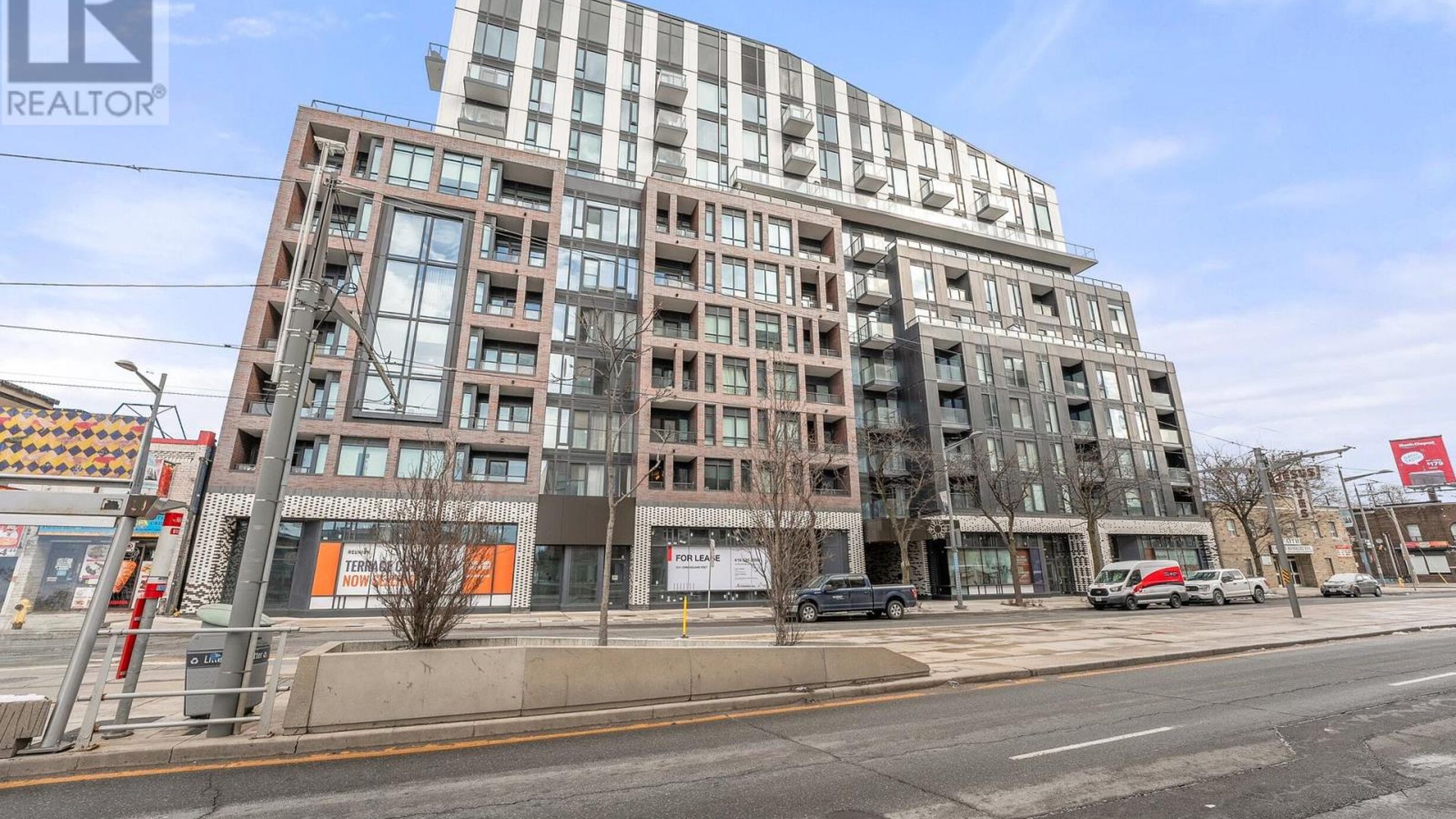 911 - 1808 ST. CLAIR AVENUE W Image