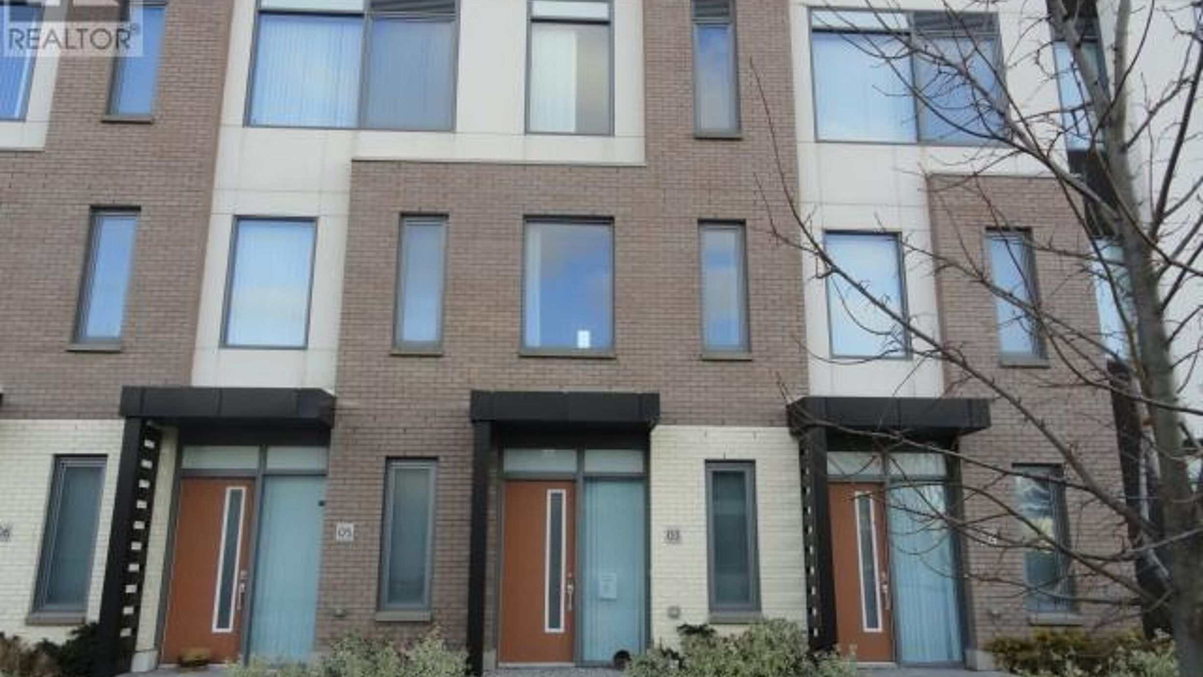 3 - 1010 PORTAGE PARKWAY Image