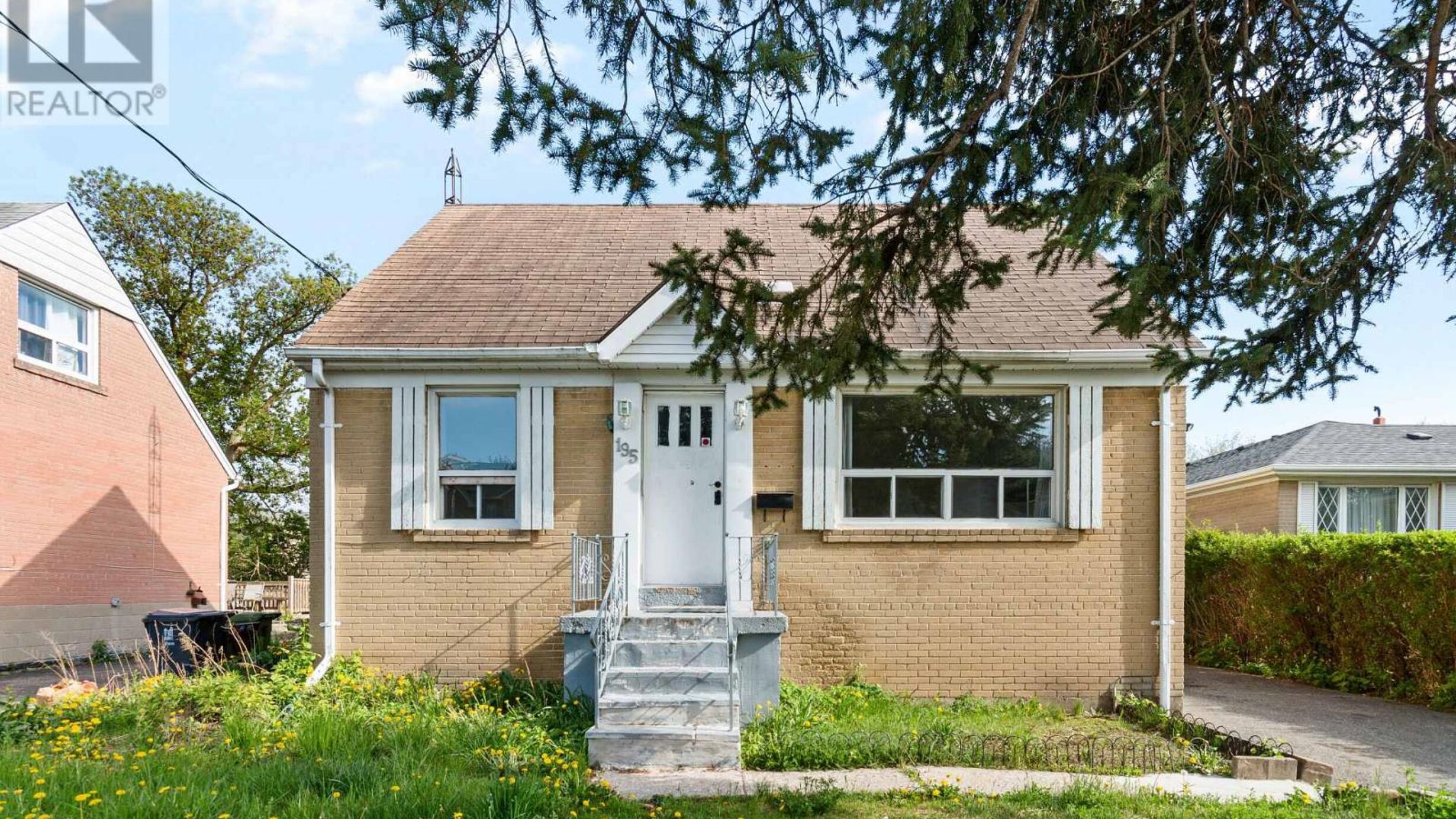 195 MOORE PARK AVENUE Image
