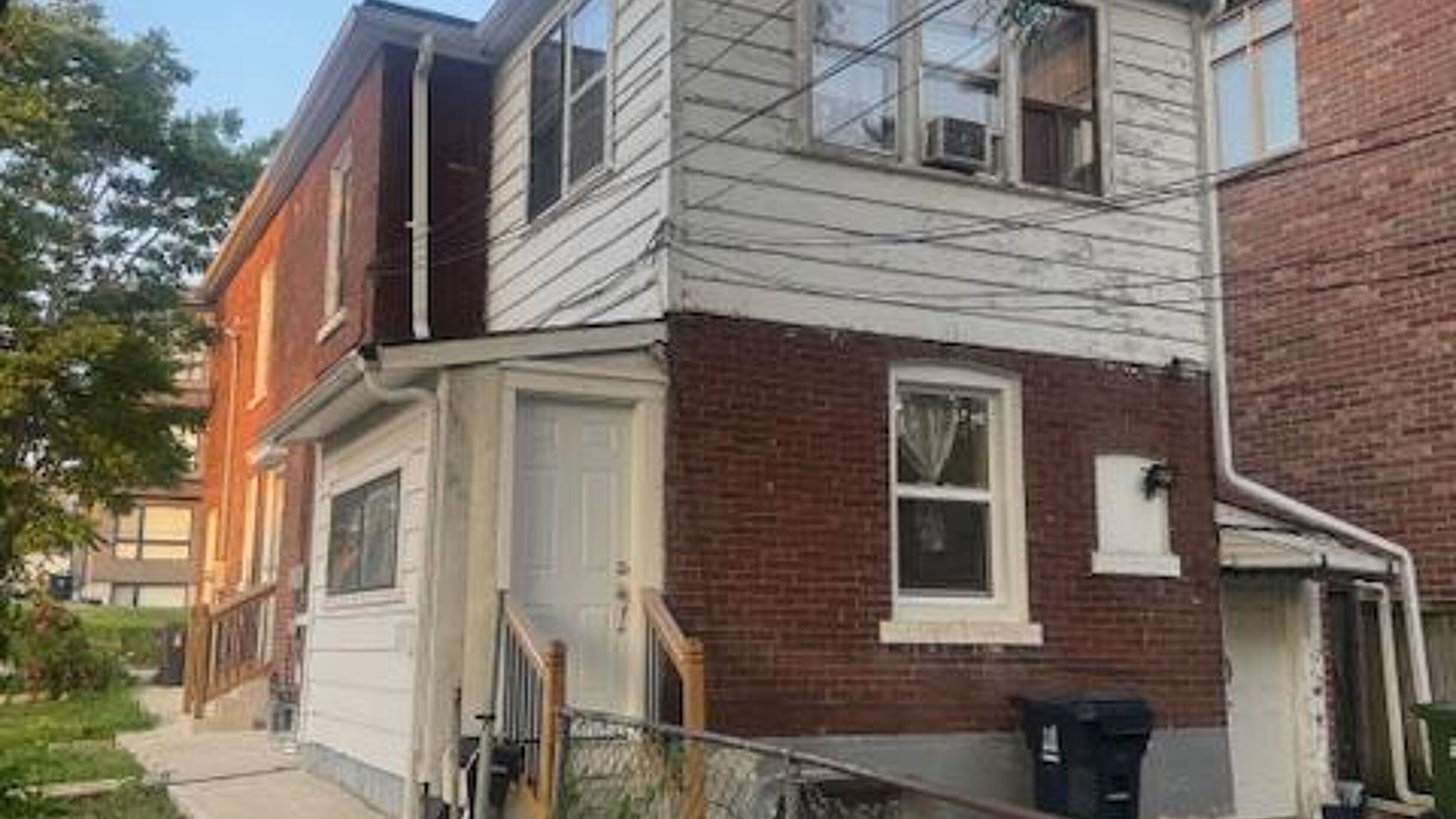 MAIN - 46 ROCKCLIFFE BOULEVARD Image
