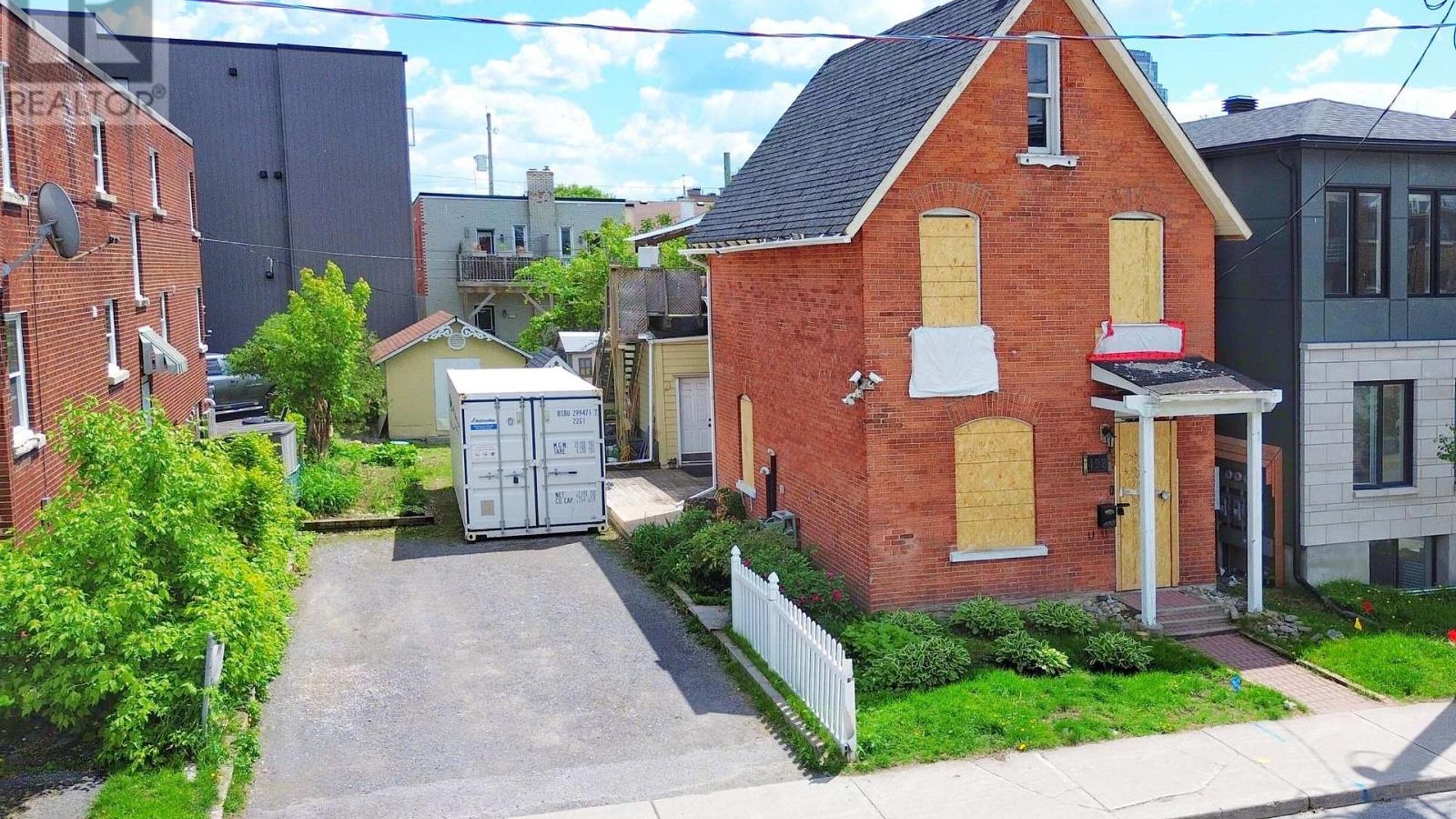 402 ARLINGTON AVENUE Image