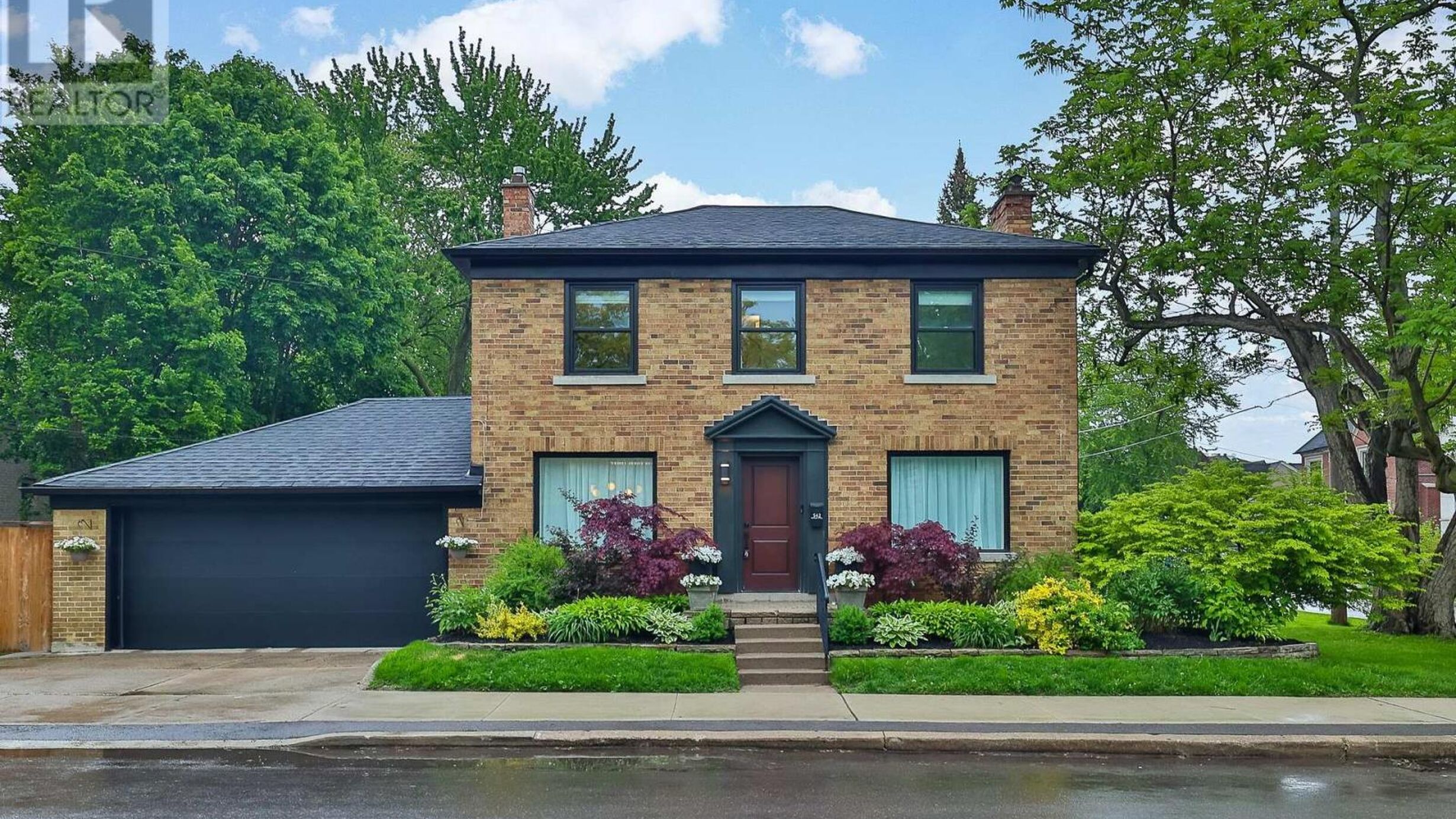 542 DELORAINE AVENUE Image