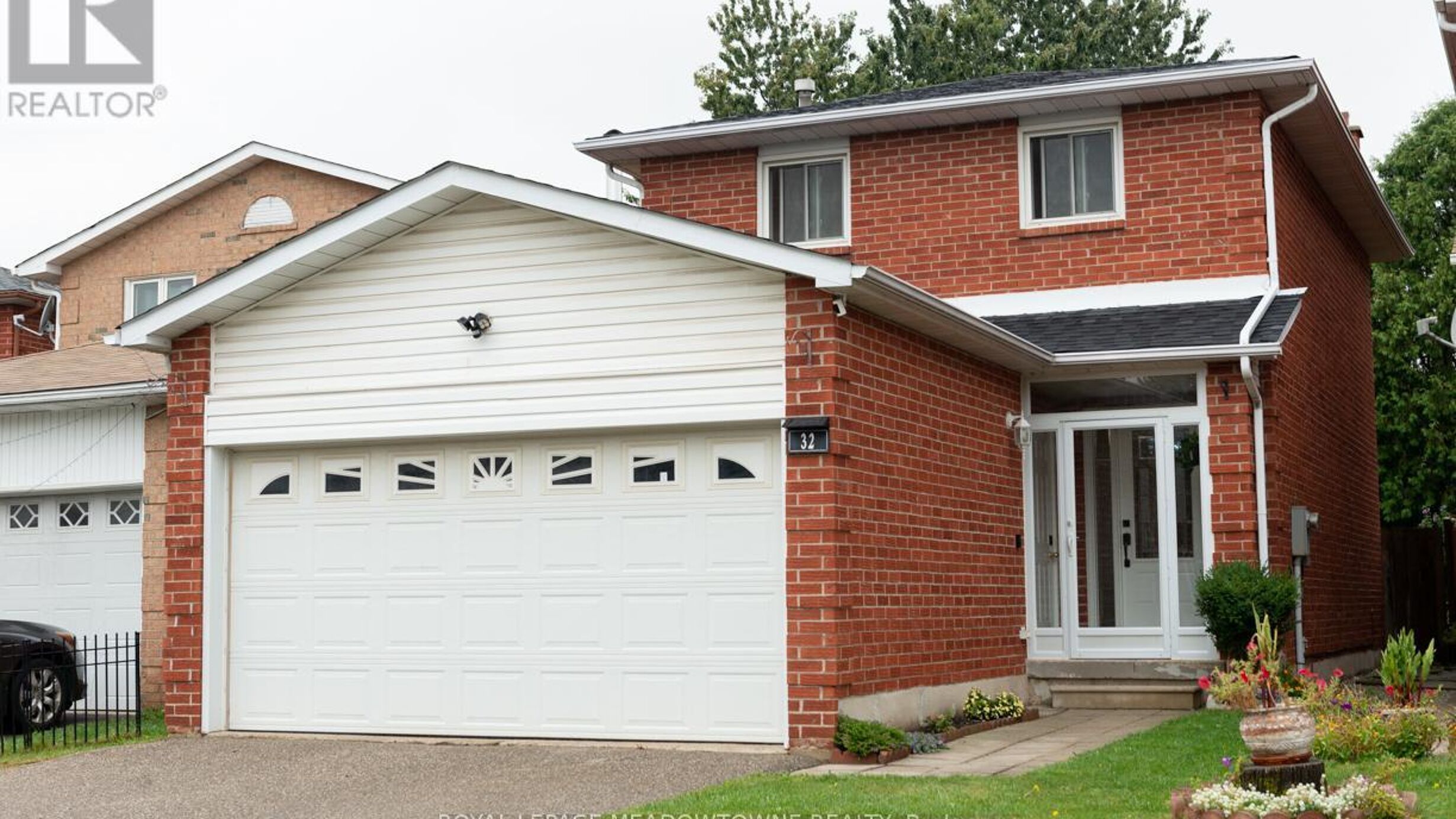 32 CLARRIDGE COURT Image