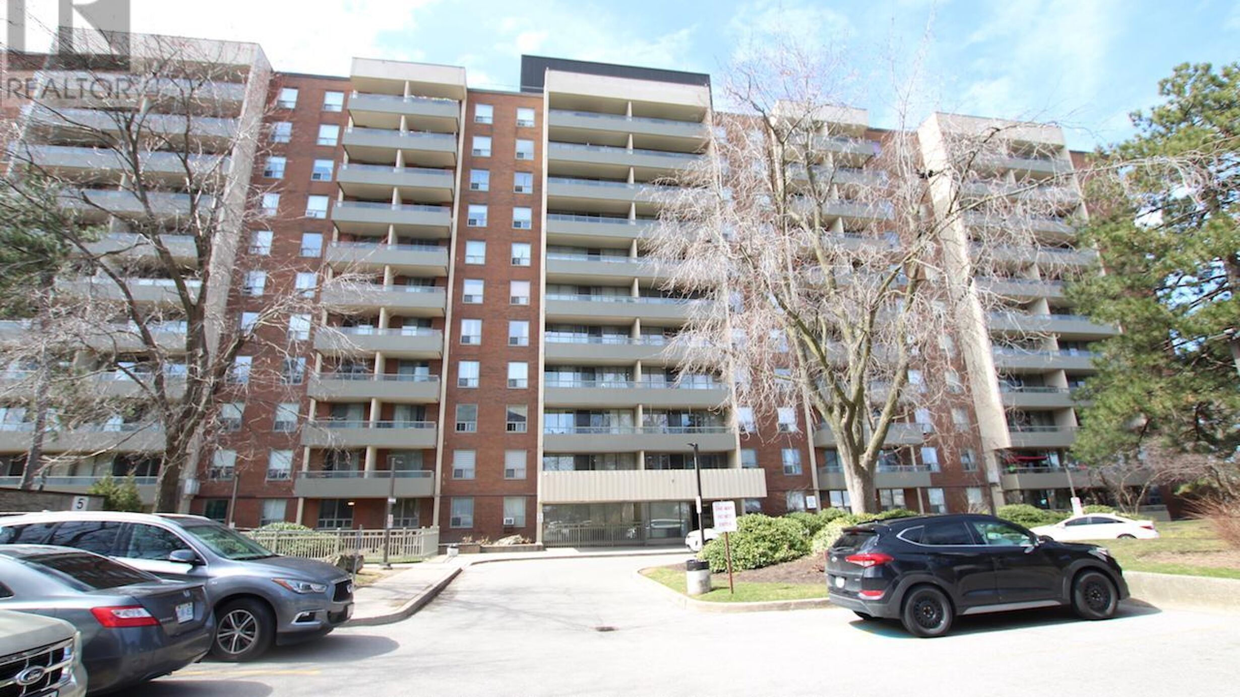 402 - 9 FOUR WINDS DRIVE Image