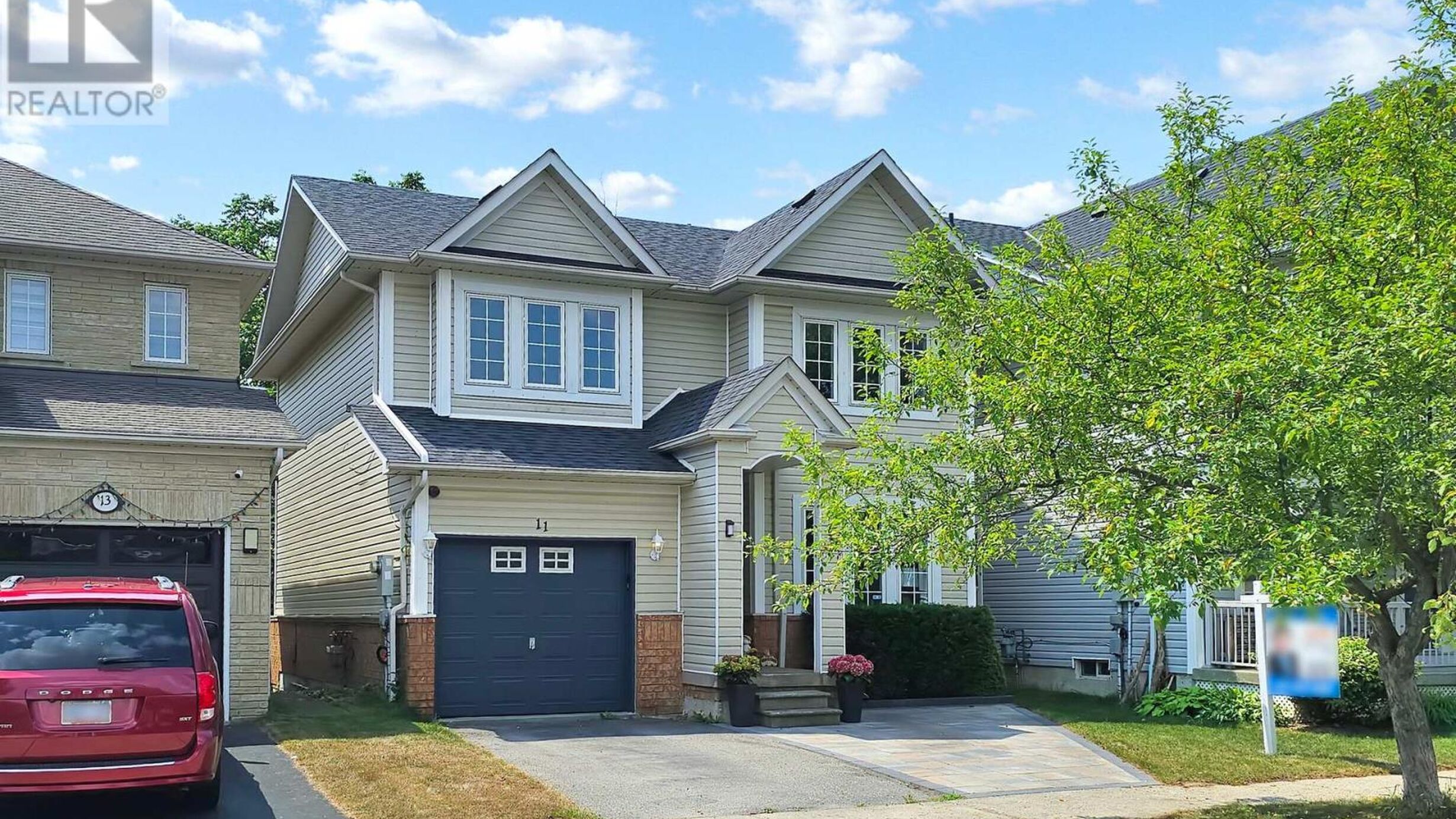 11 HULLEY CRESCENT Image