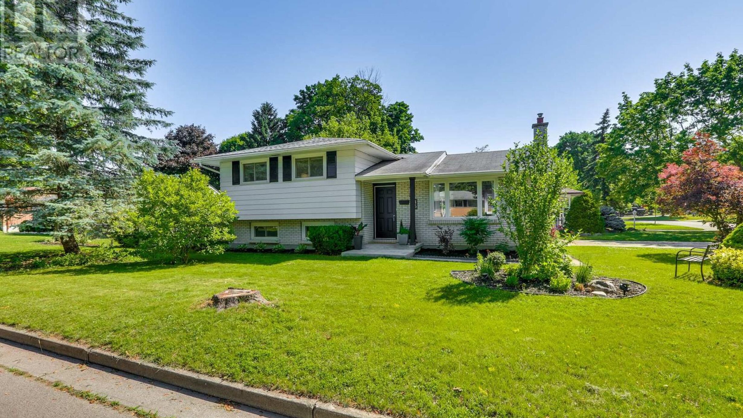 46 PAWNEE CRESCENT Image