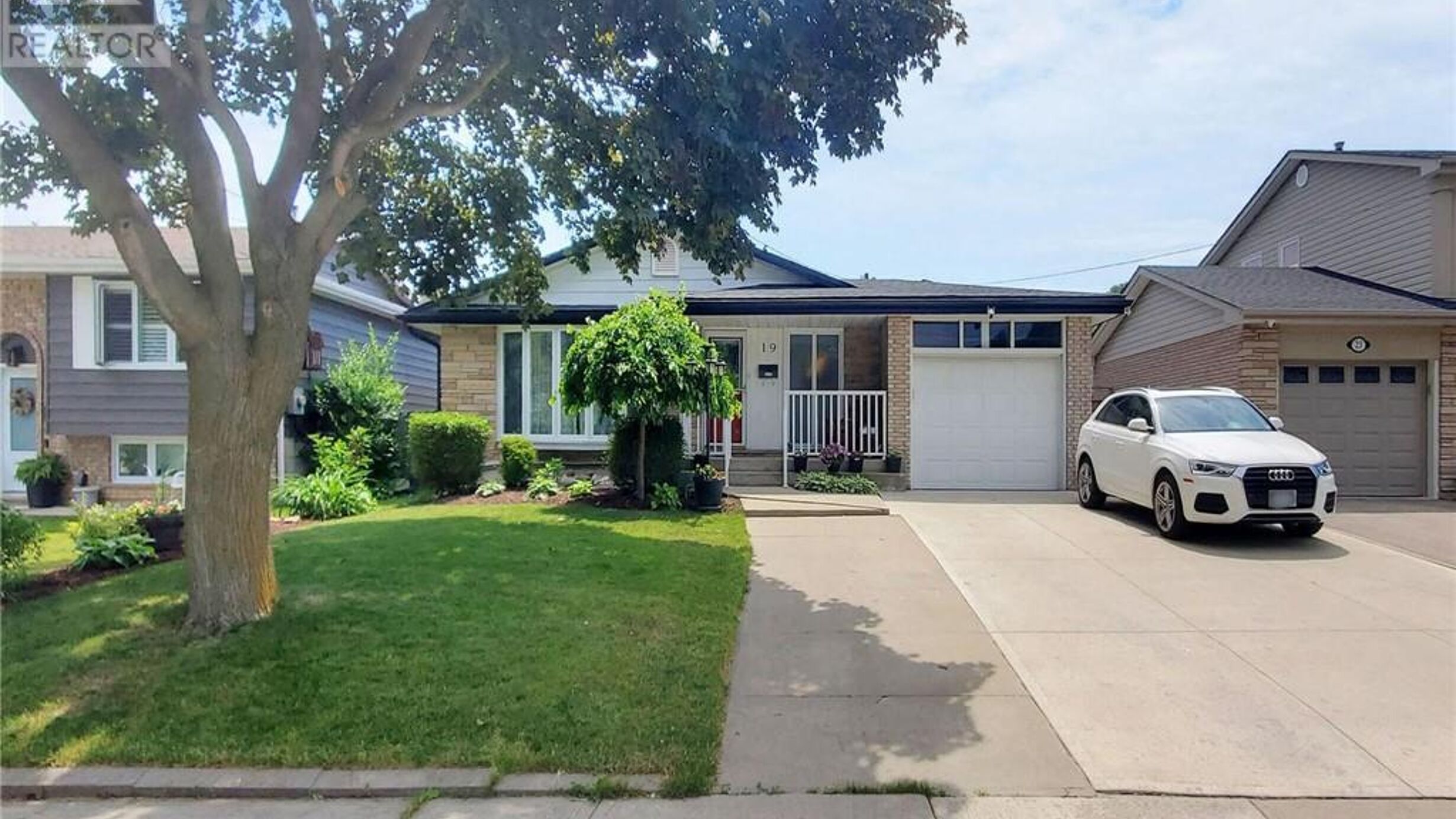 19 BUNKER HILL Drive Image