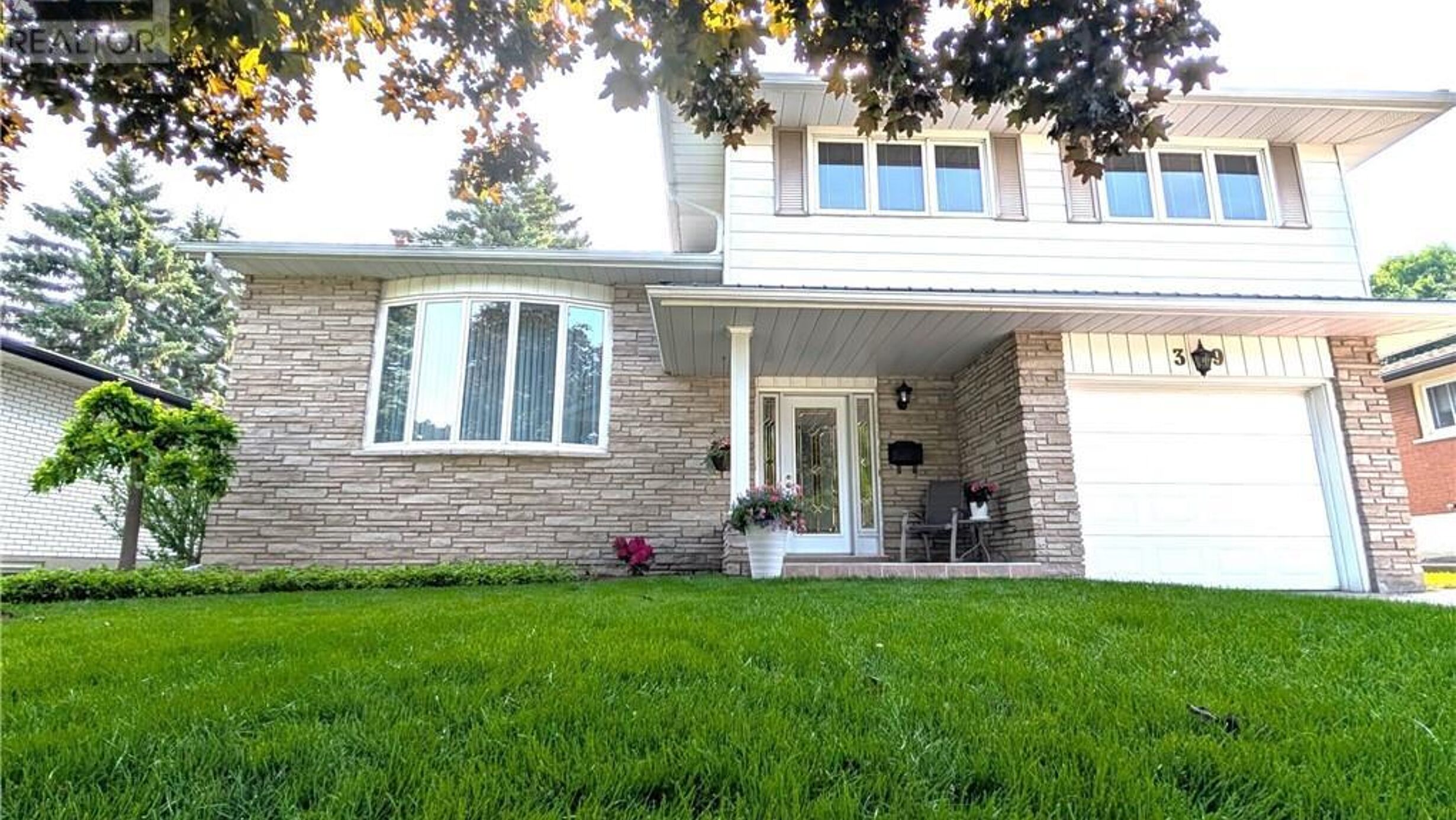 39 TUTTON Place Image