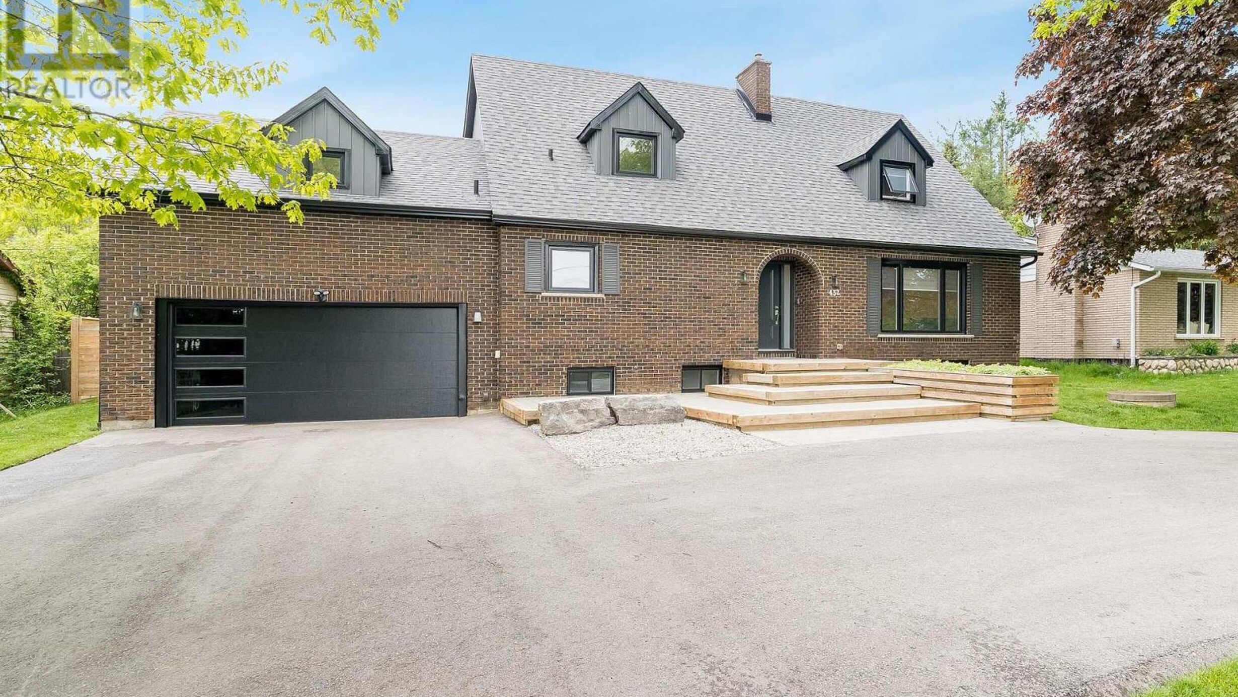 432 EDGEHILL DRIVE Image