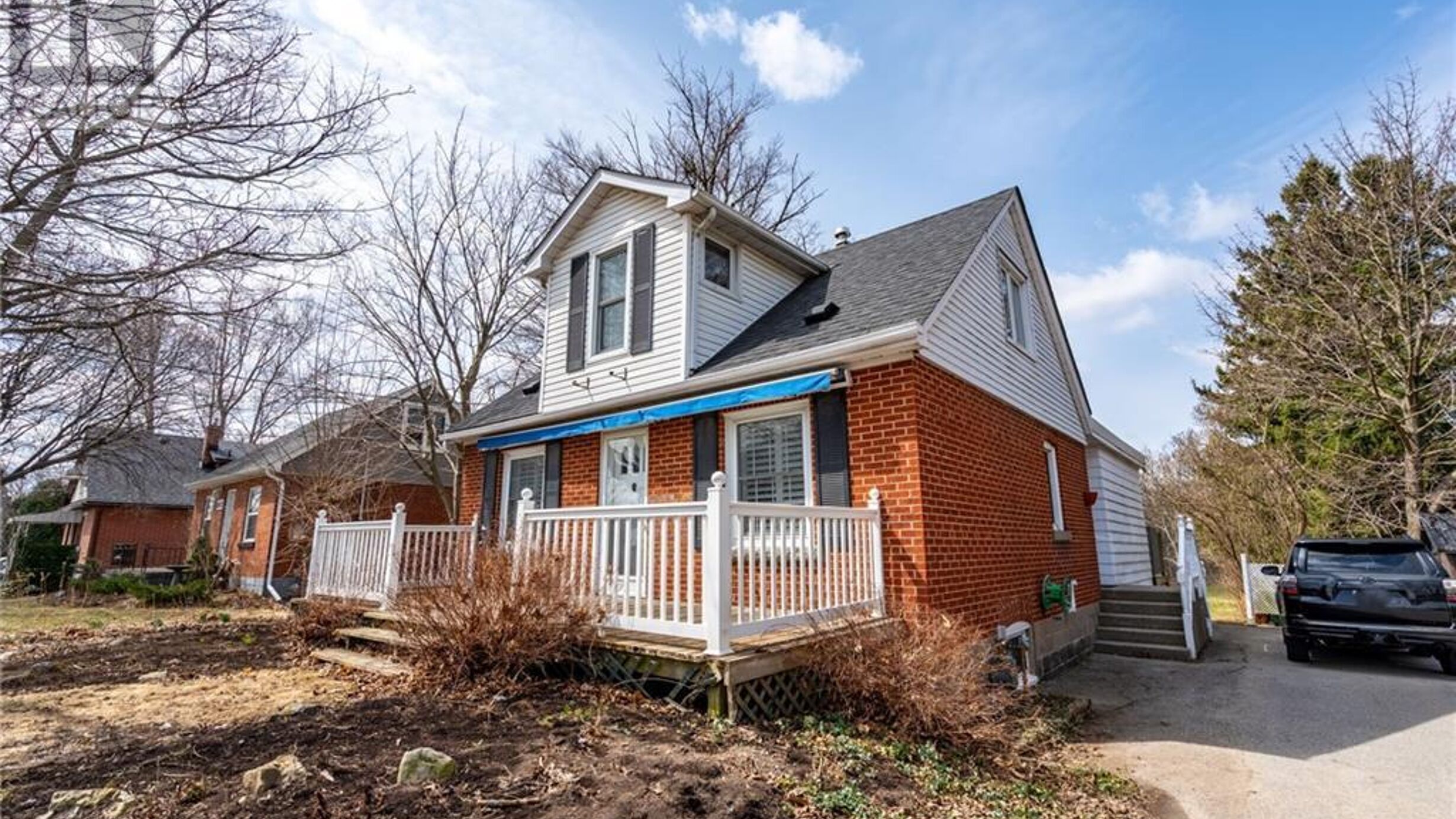 2806 UPPER JAMES Street Image