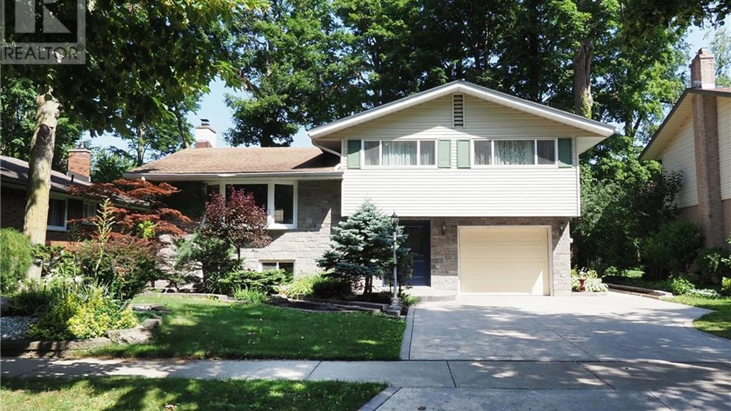 156 RENNIE Drive Image