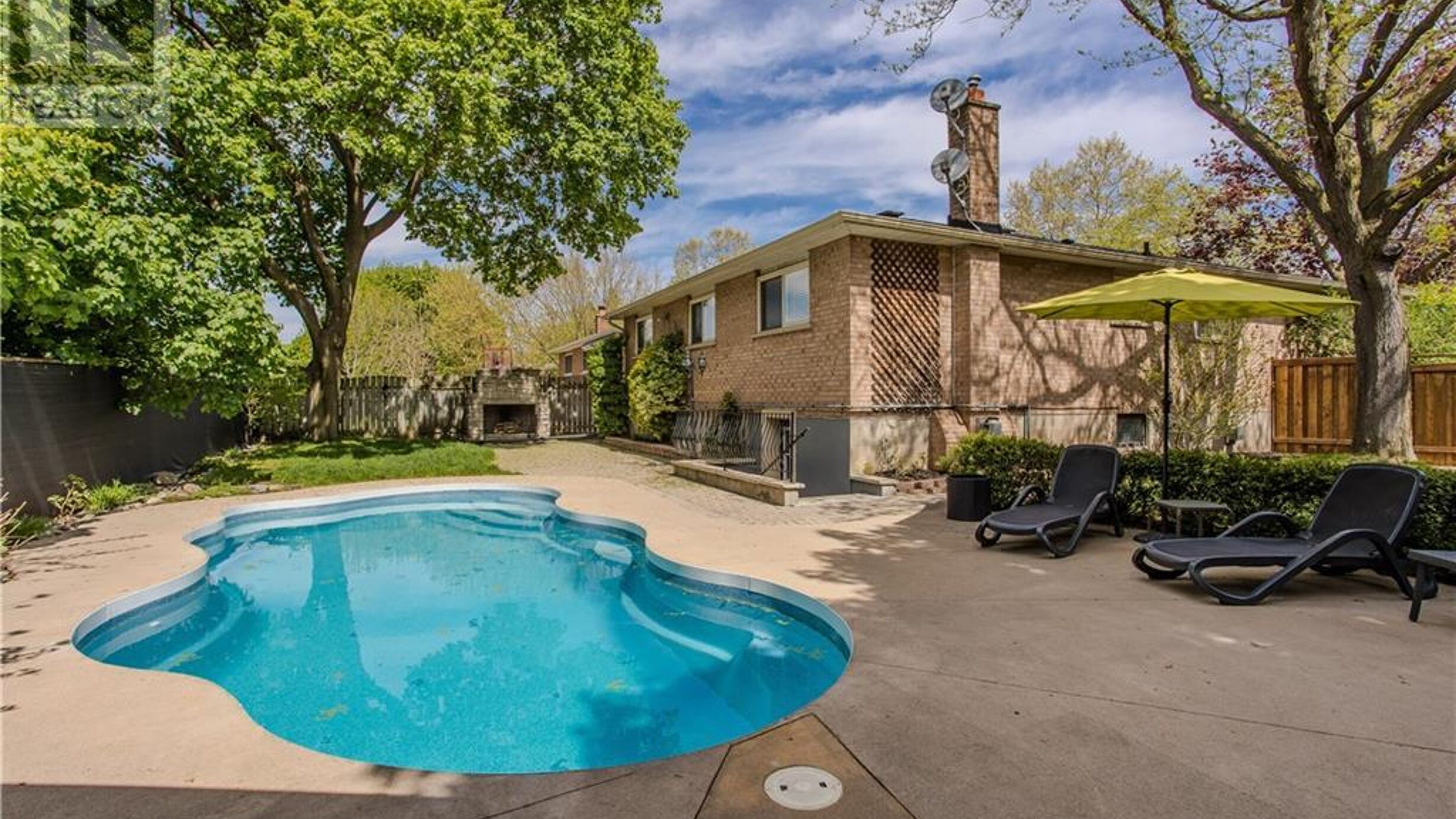 1128 DOWLAND Crescent Image