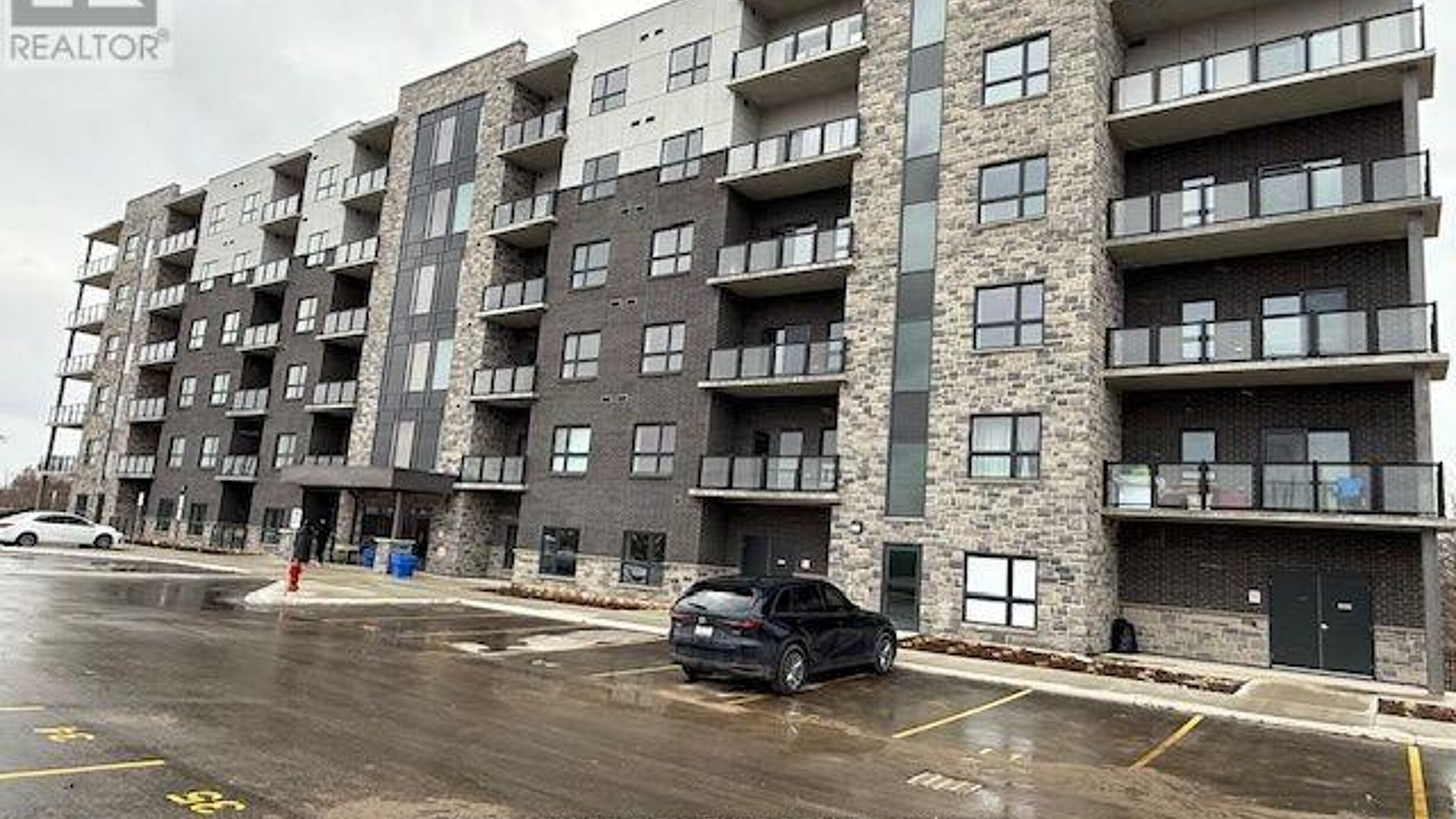 513 - 1000 LACKNER PLACE Image