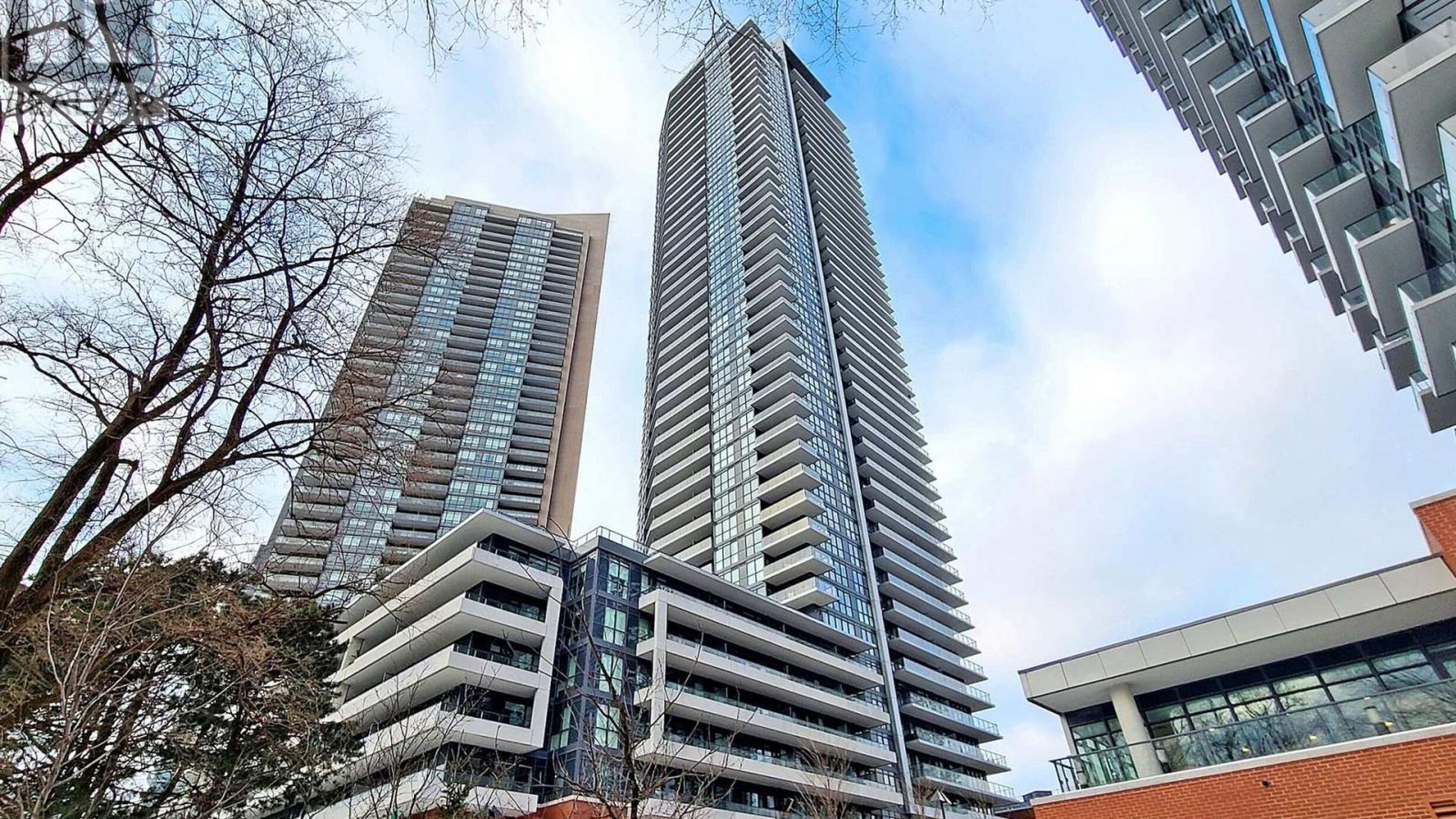 3804 - 10 PARK LAWN ROAD Image