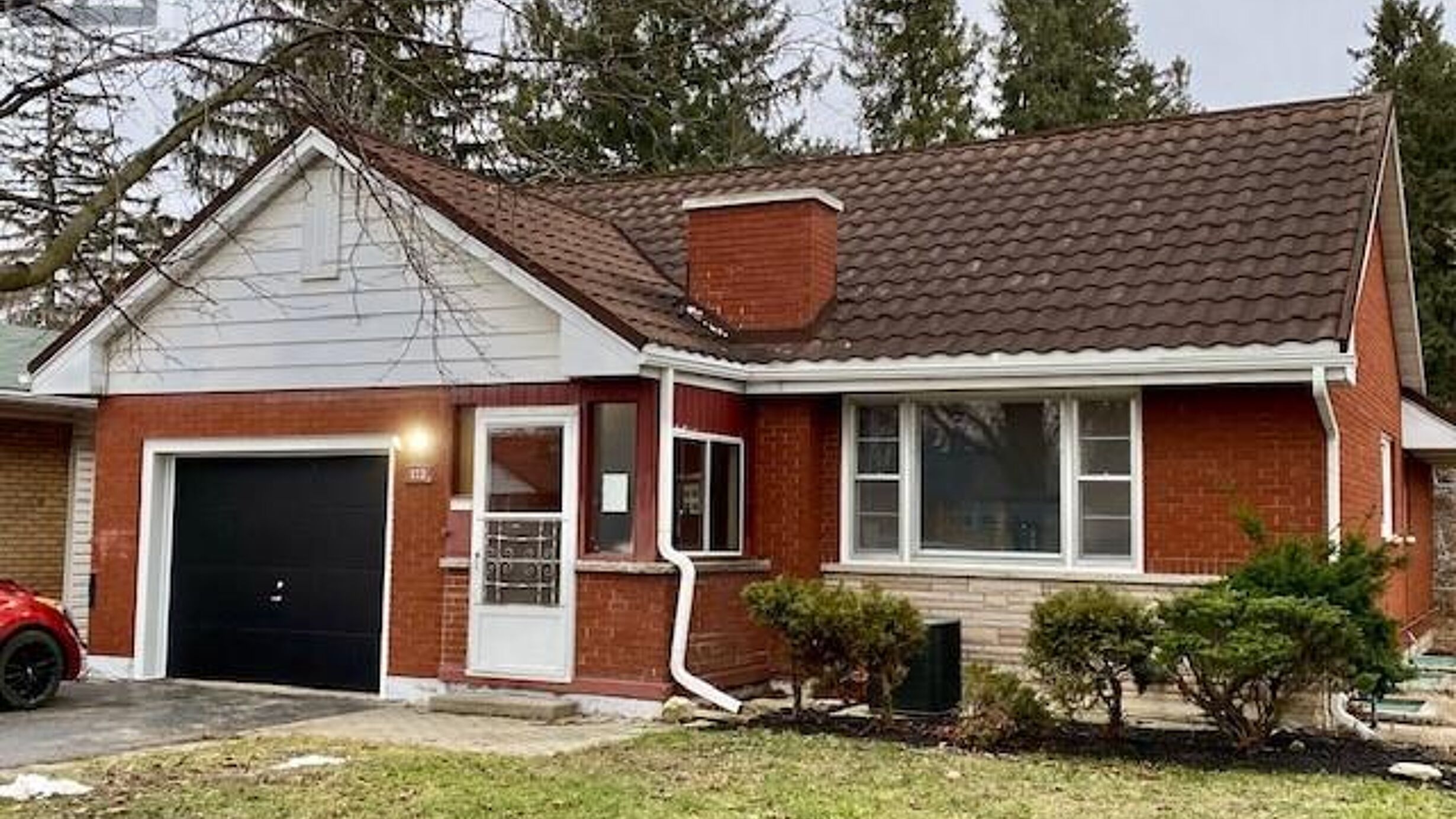 172 ELGIN Crescent Image