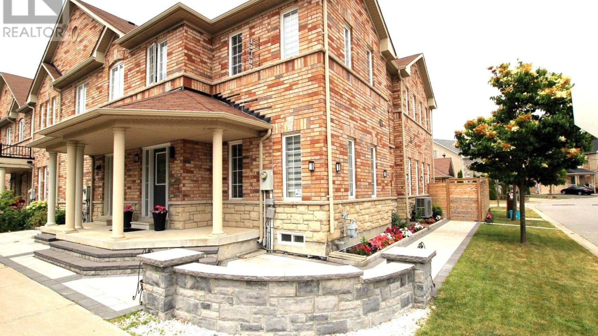 648 SOUTH UNIONVILLE AVENUE Image