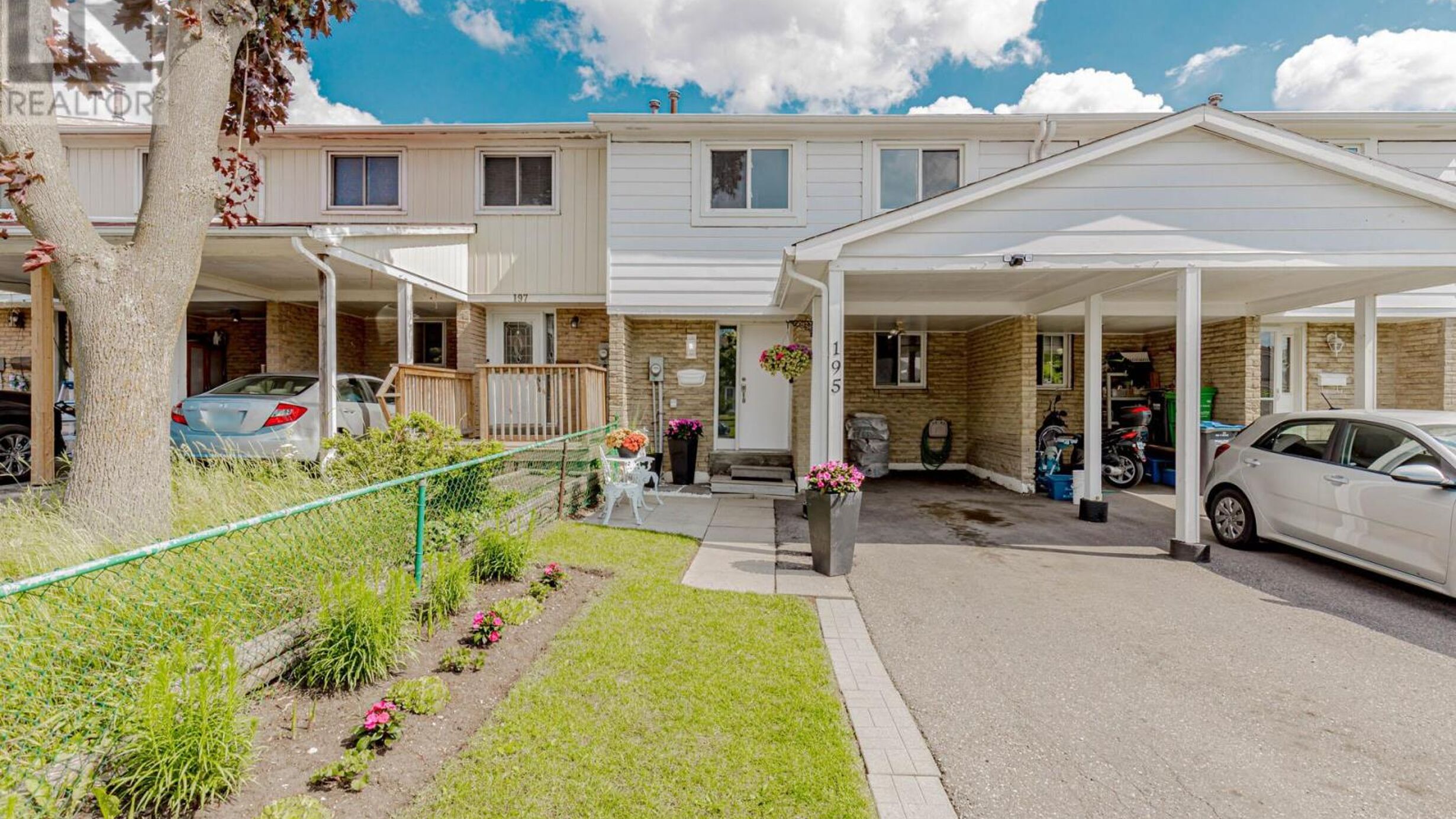 195 ROYAL SALISBURY WAY Image