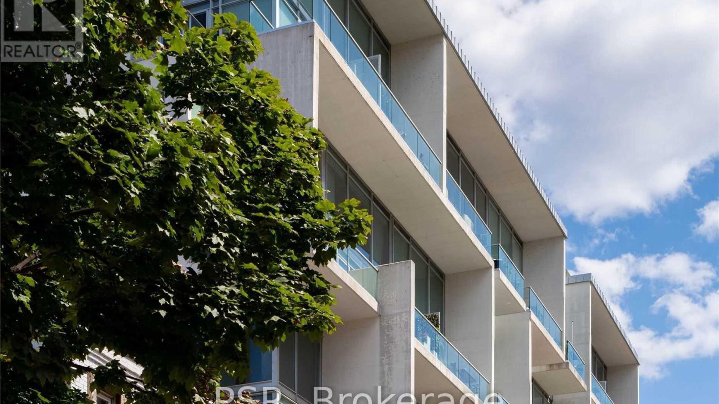 909 - 75 PORTLAND STREET Image