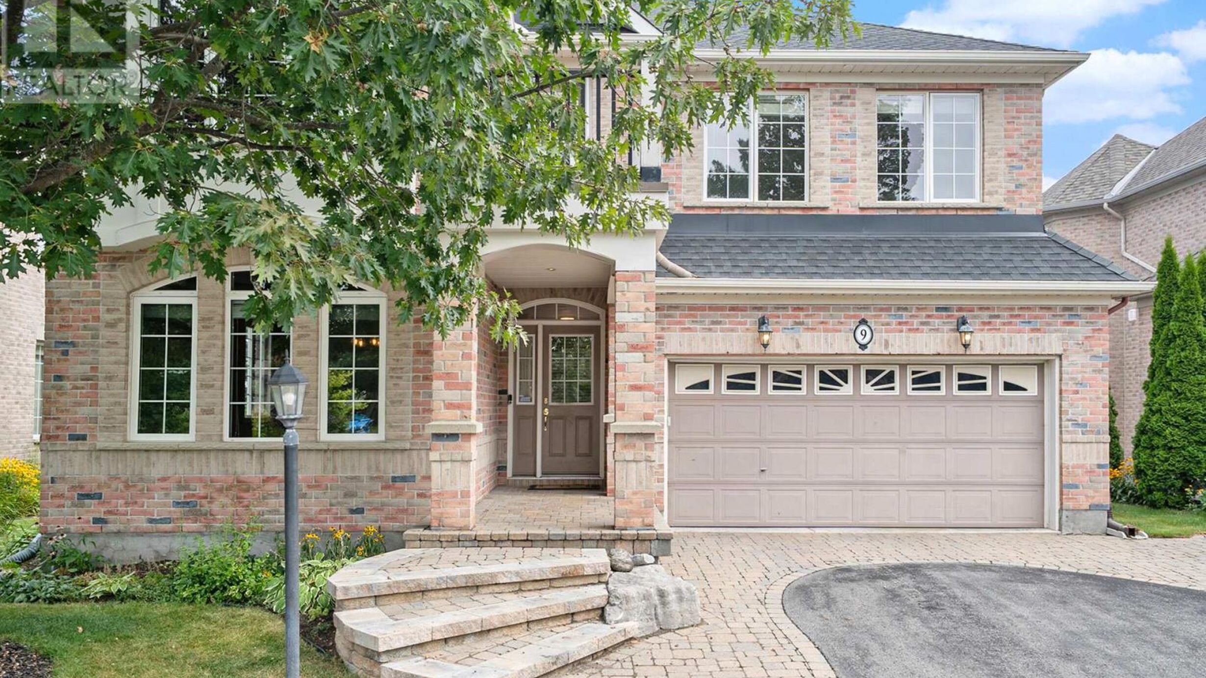 9 FENCEROW WAY Image