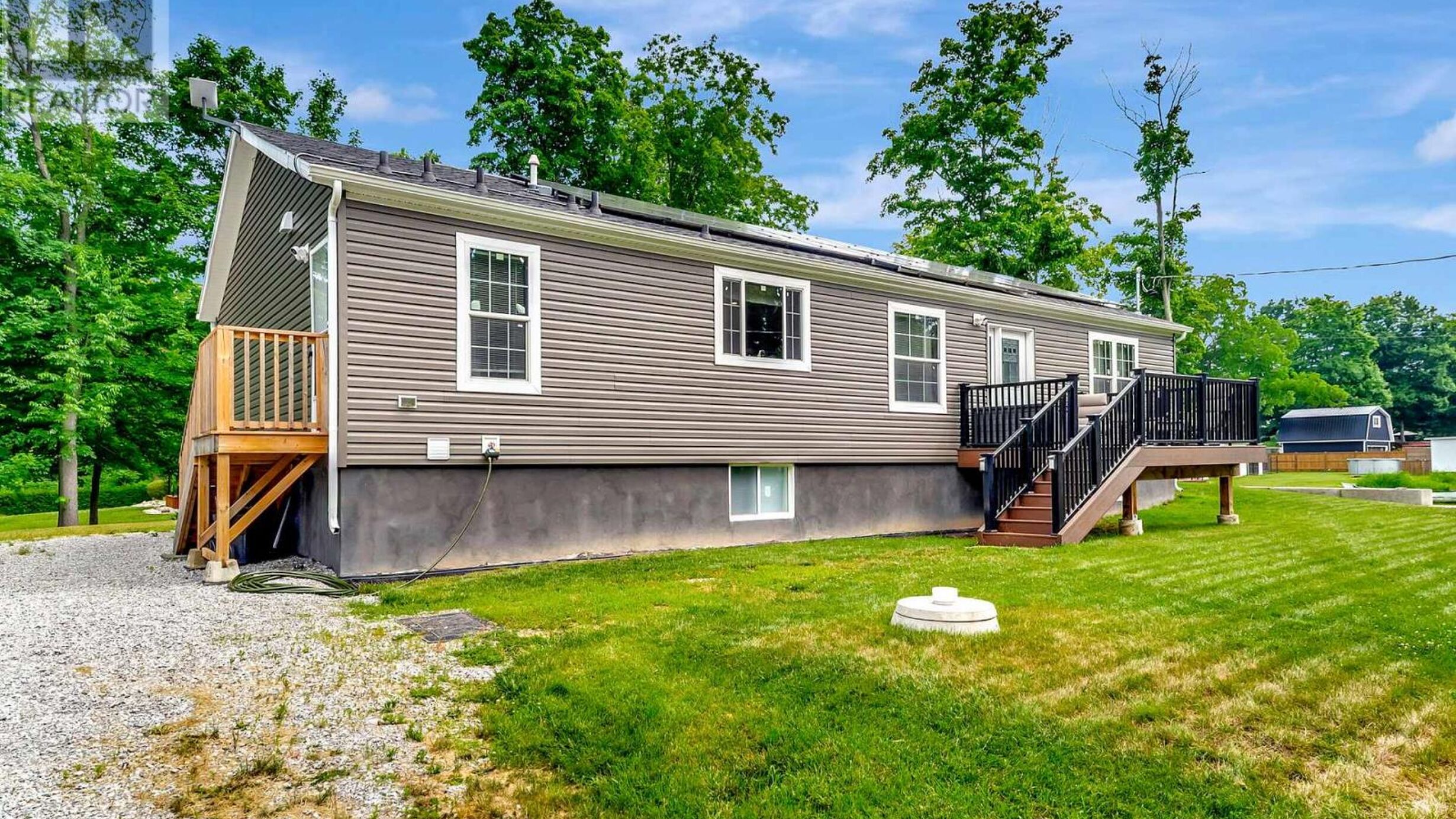 4881 MAPLEVIEW CRESCENT Image