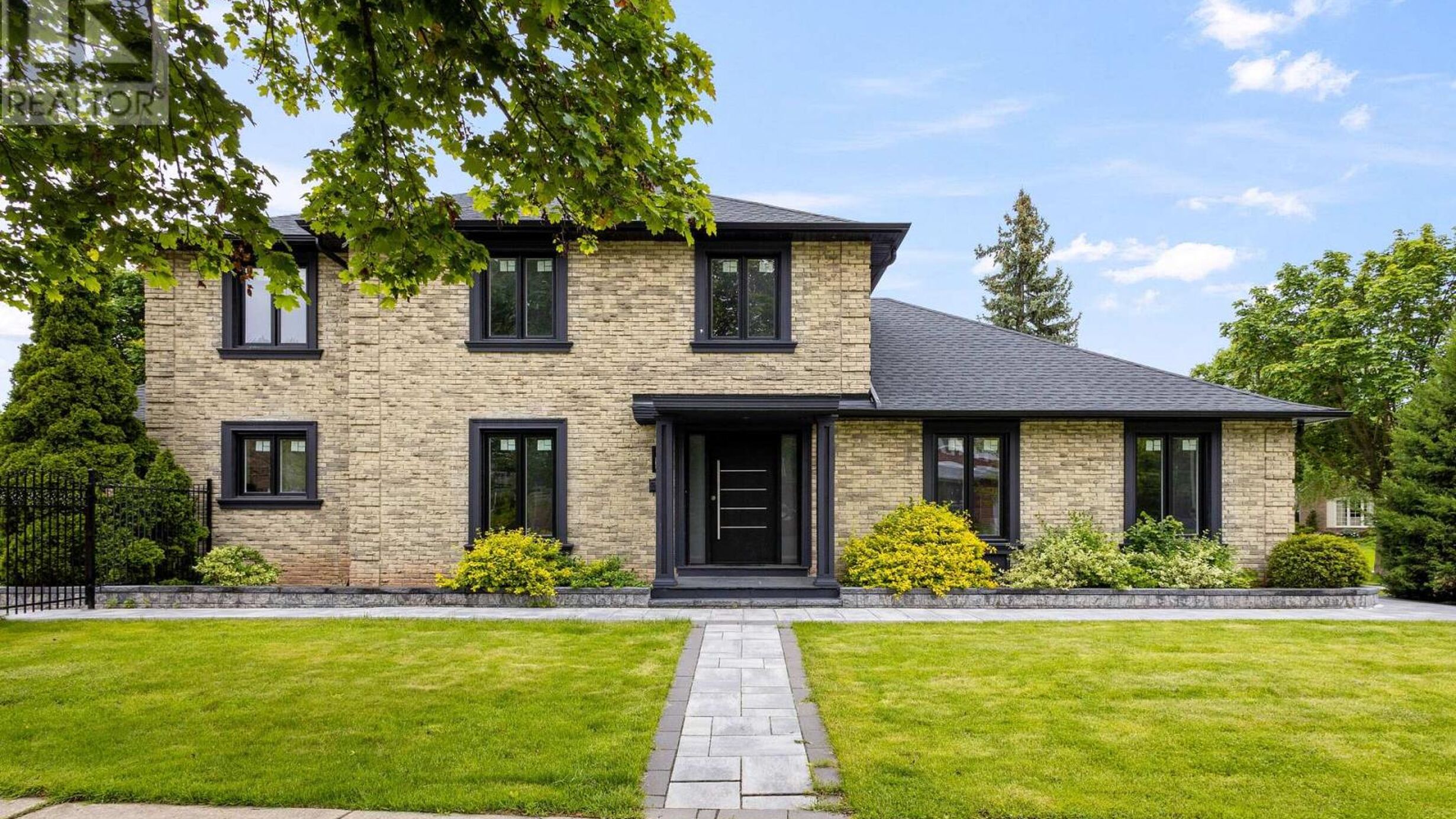 2535 ROBIN DRIVE Image