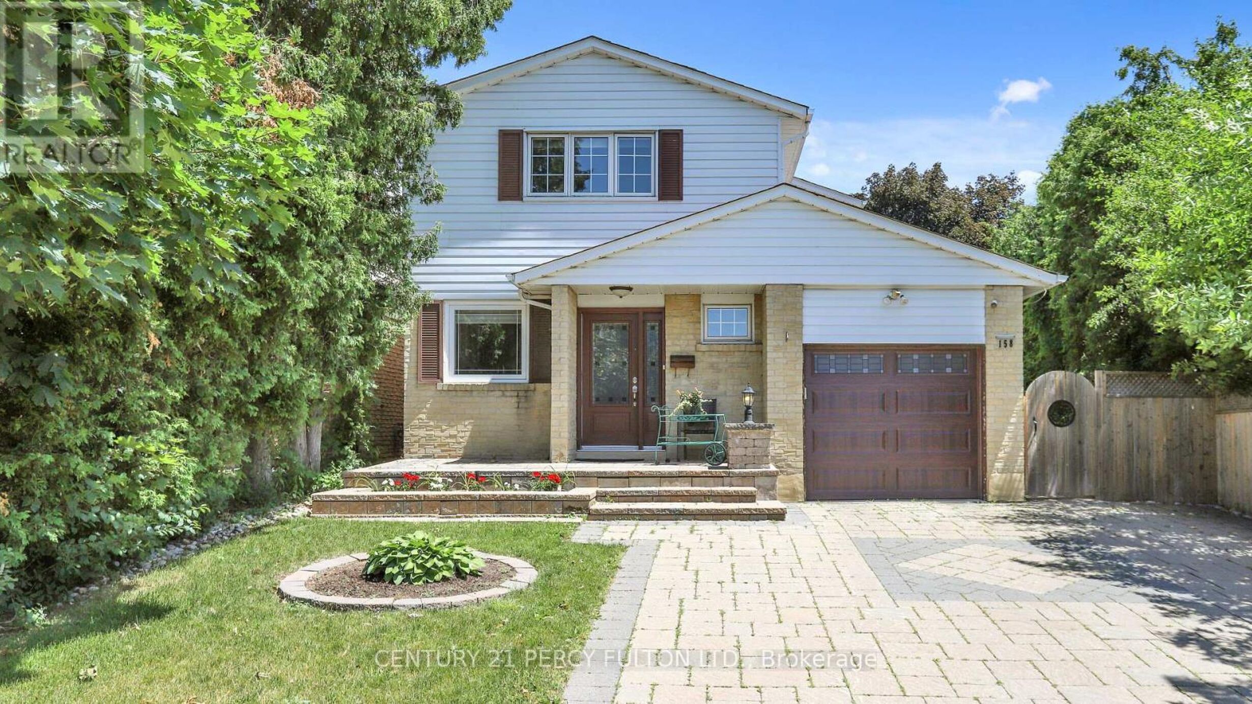 158 HOLM CRESCENT Image