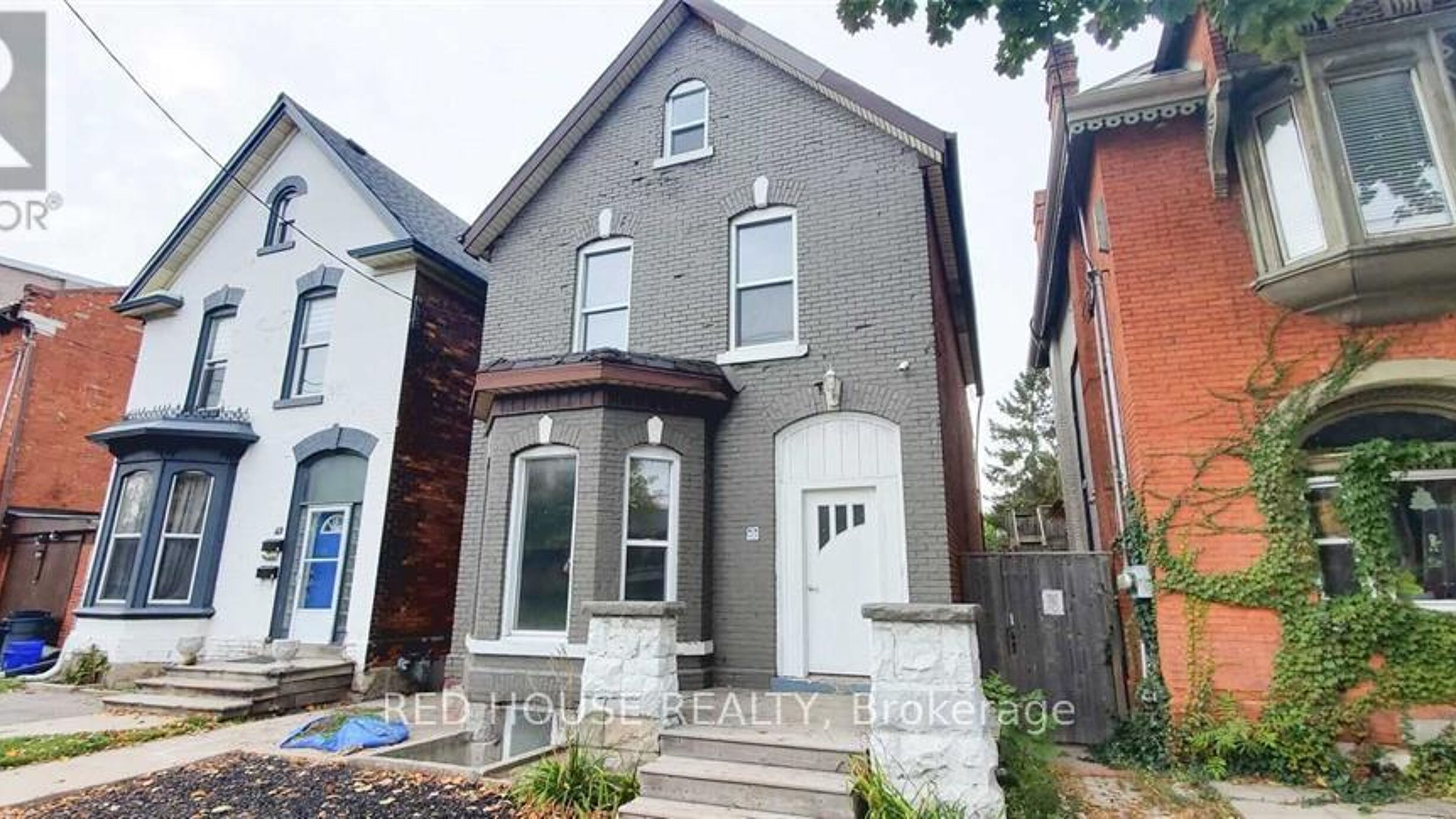 3 - 77 VICTORIA AVENUE N Image