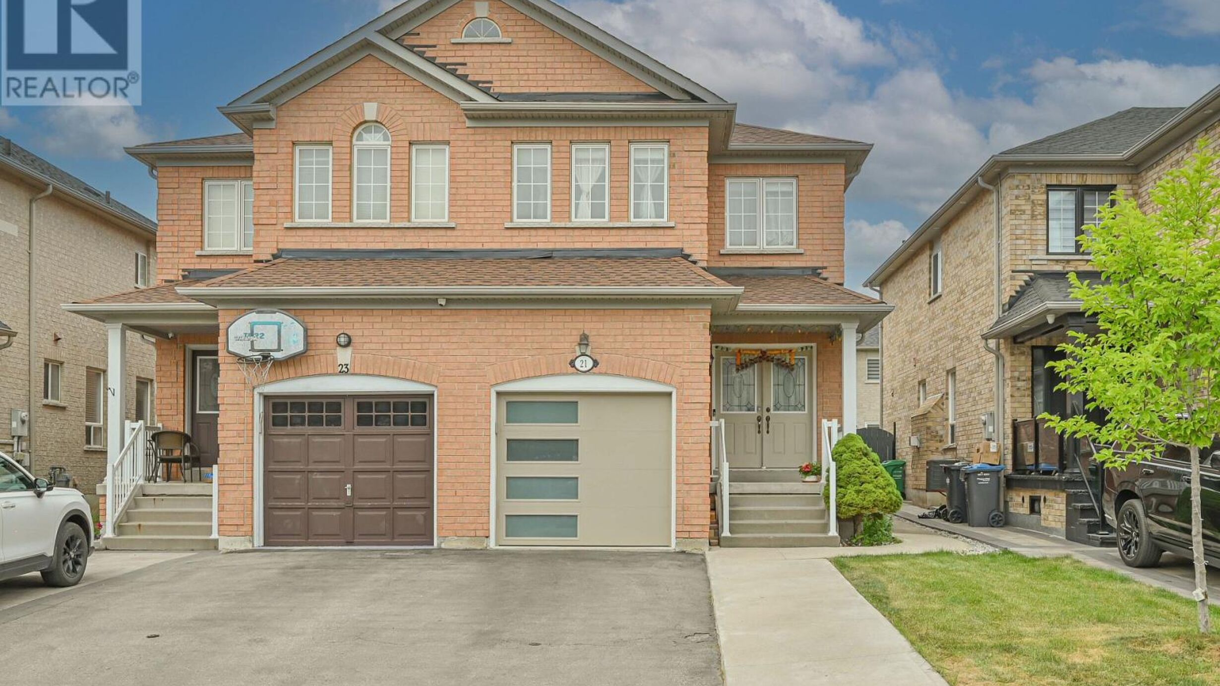 21 RIVERPLACE CRESCENT Image