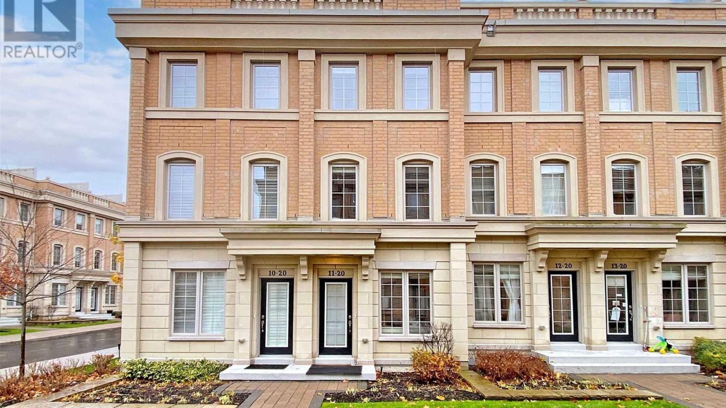 12 - 20 HARGRAVE LANE Image
