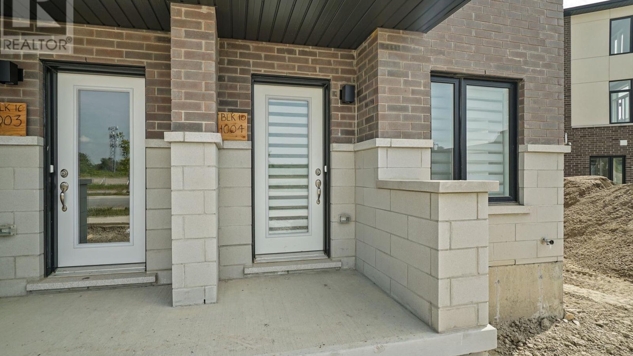 601 - 1695 DERSAN STREET Image