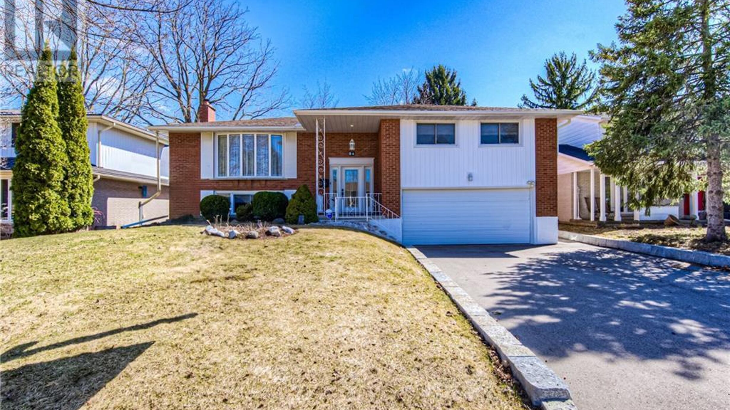 84 RIDGEVIEW Crescent Image