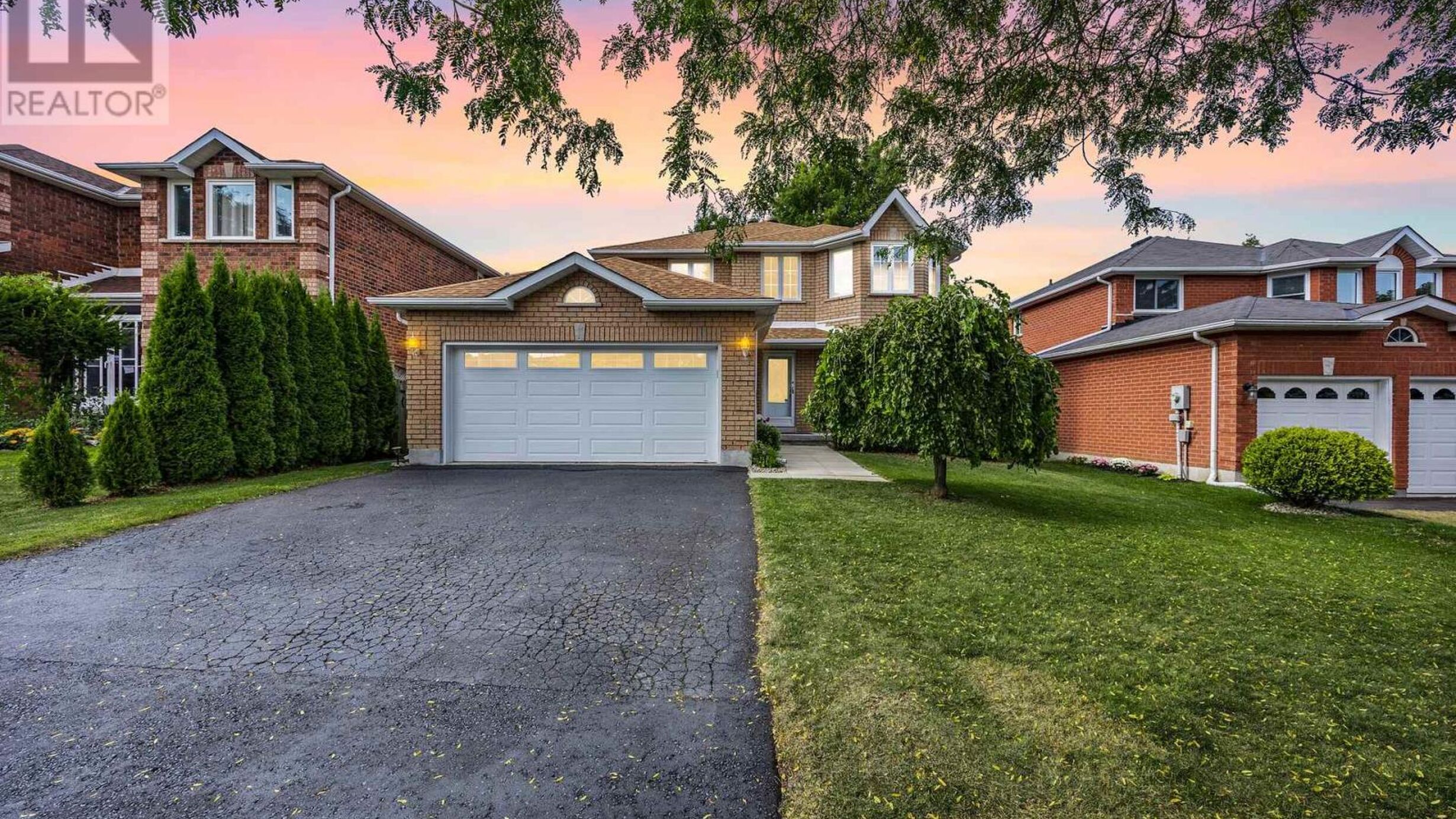 298 LIVINGSTONE STREET W Image
