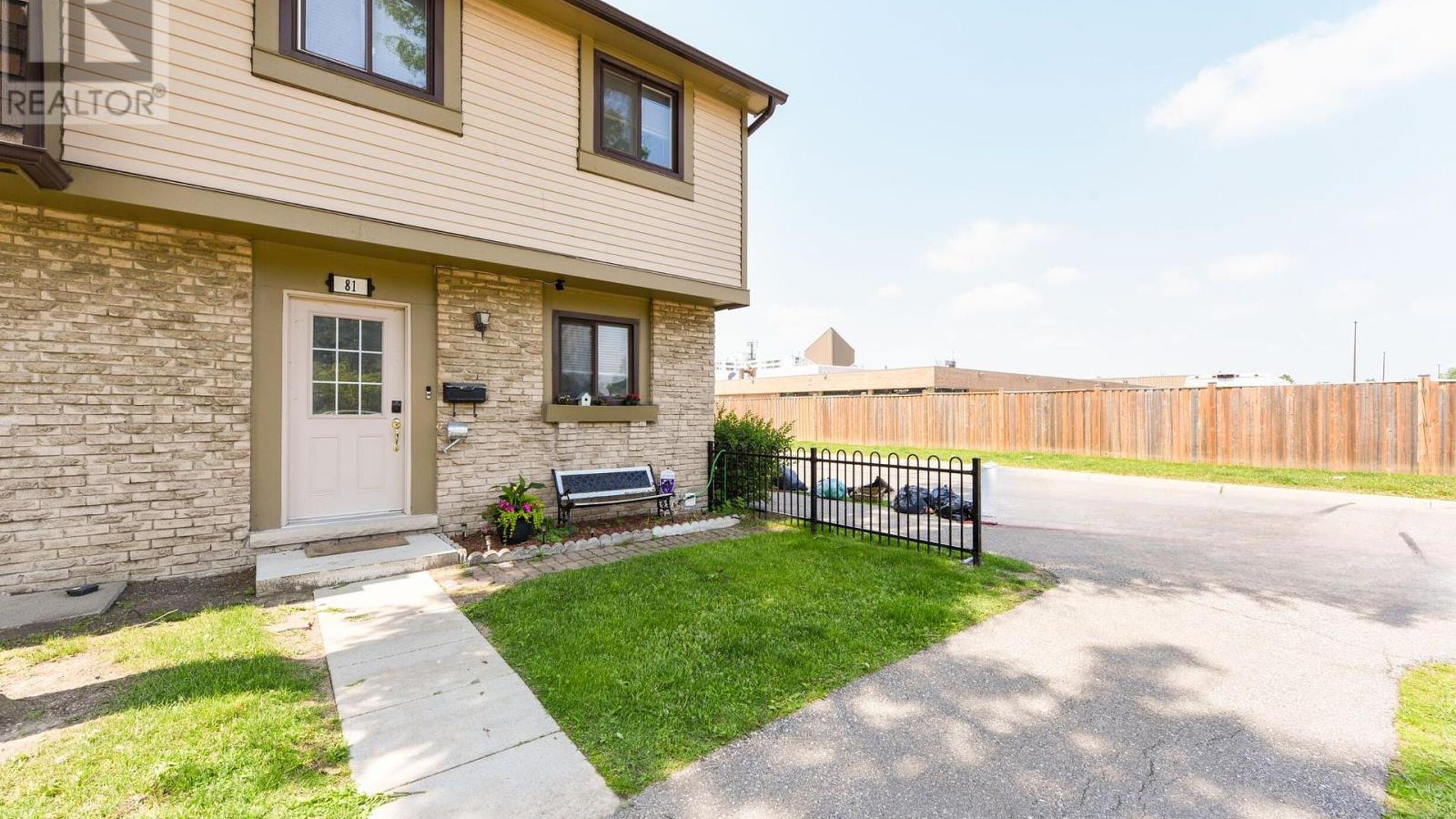 81 - 105 HANSEN ROAD Image