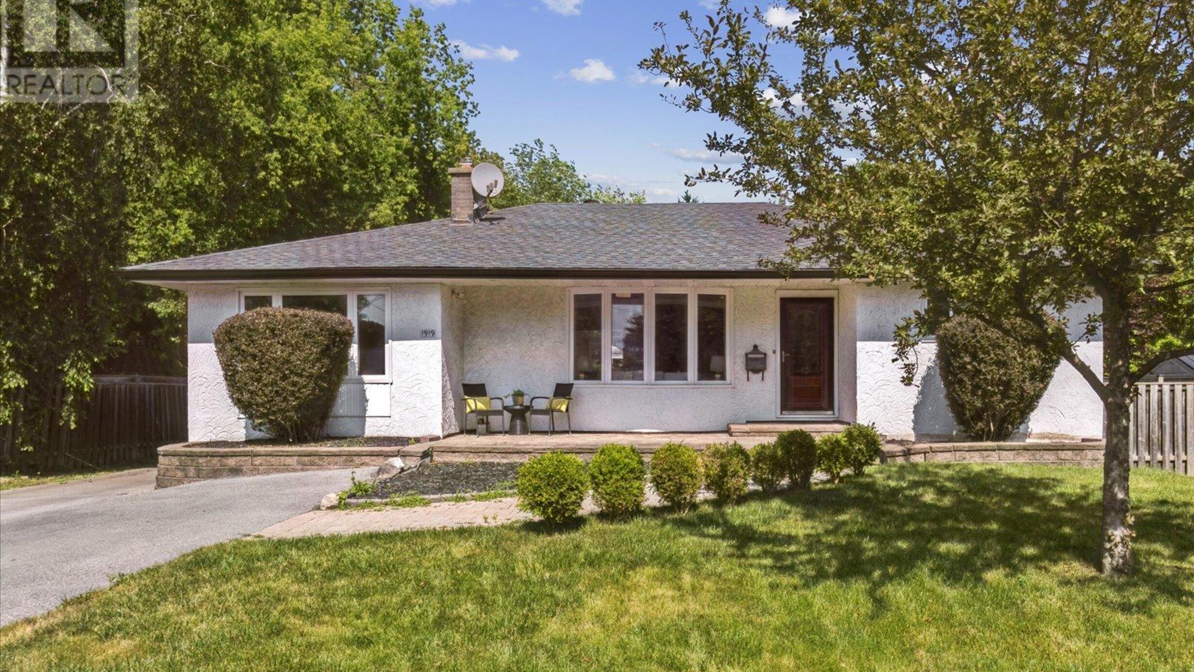 1919 GLENVIEW ROAD Image