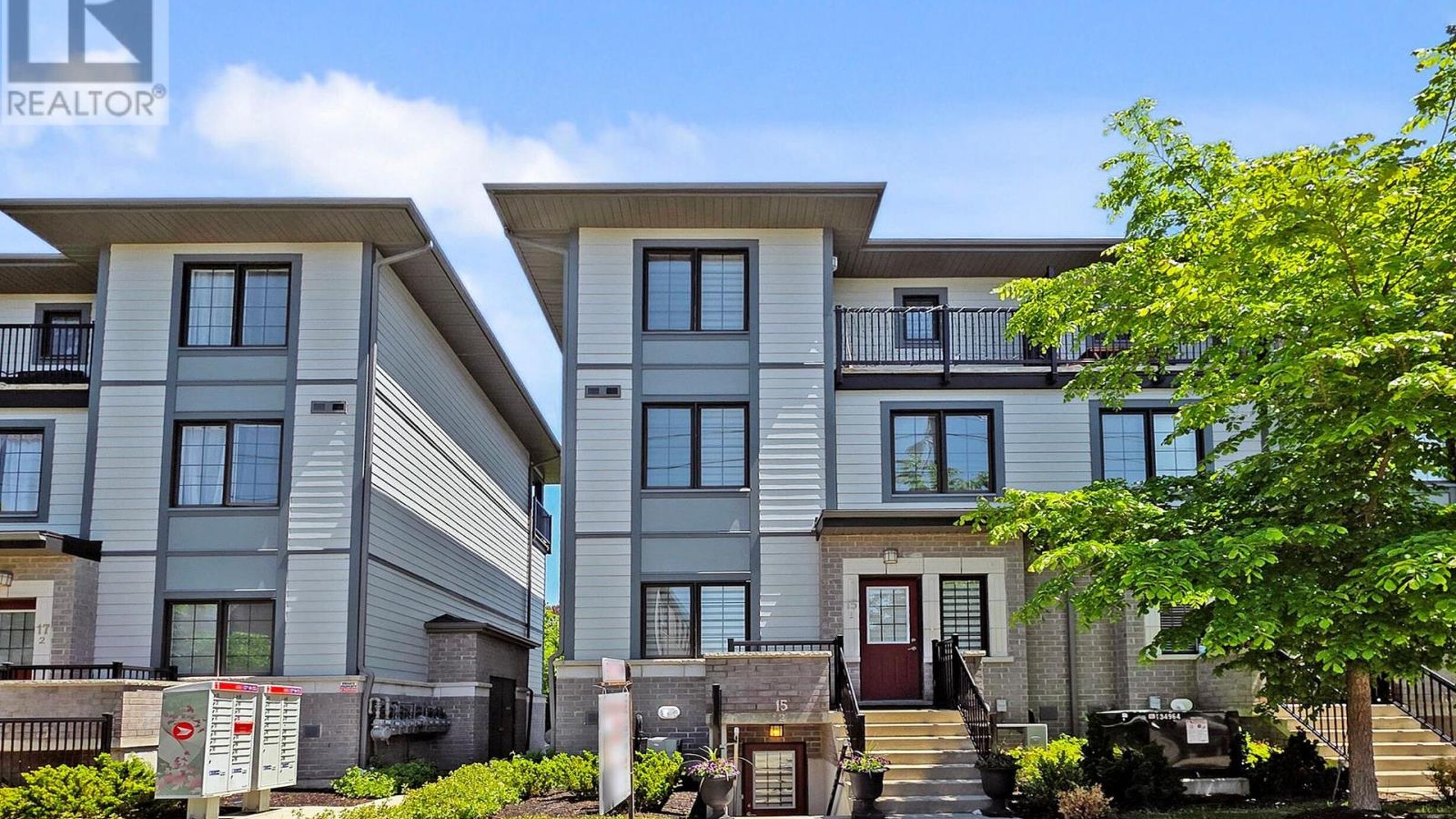 2 - 15 FORBES AVENUE Image