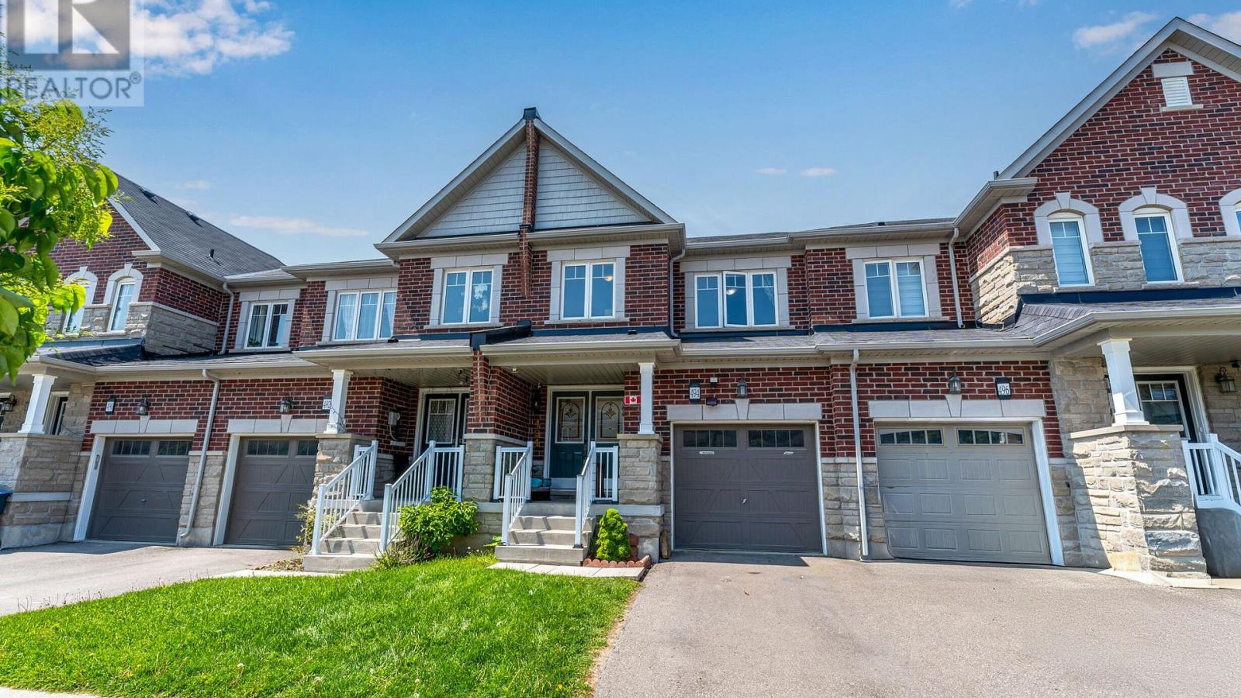 494 QUEEN MARY DRIVE Image