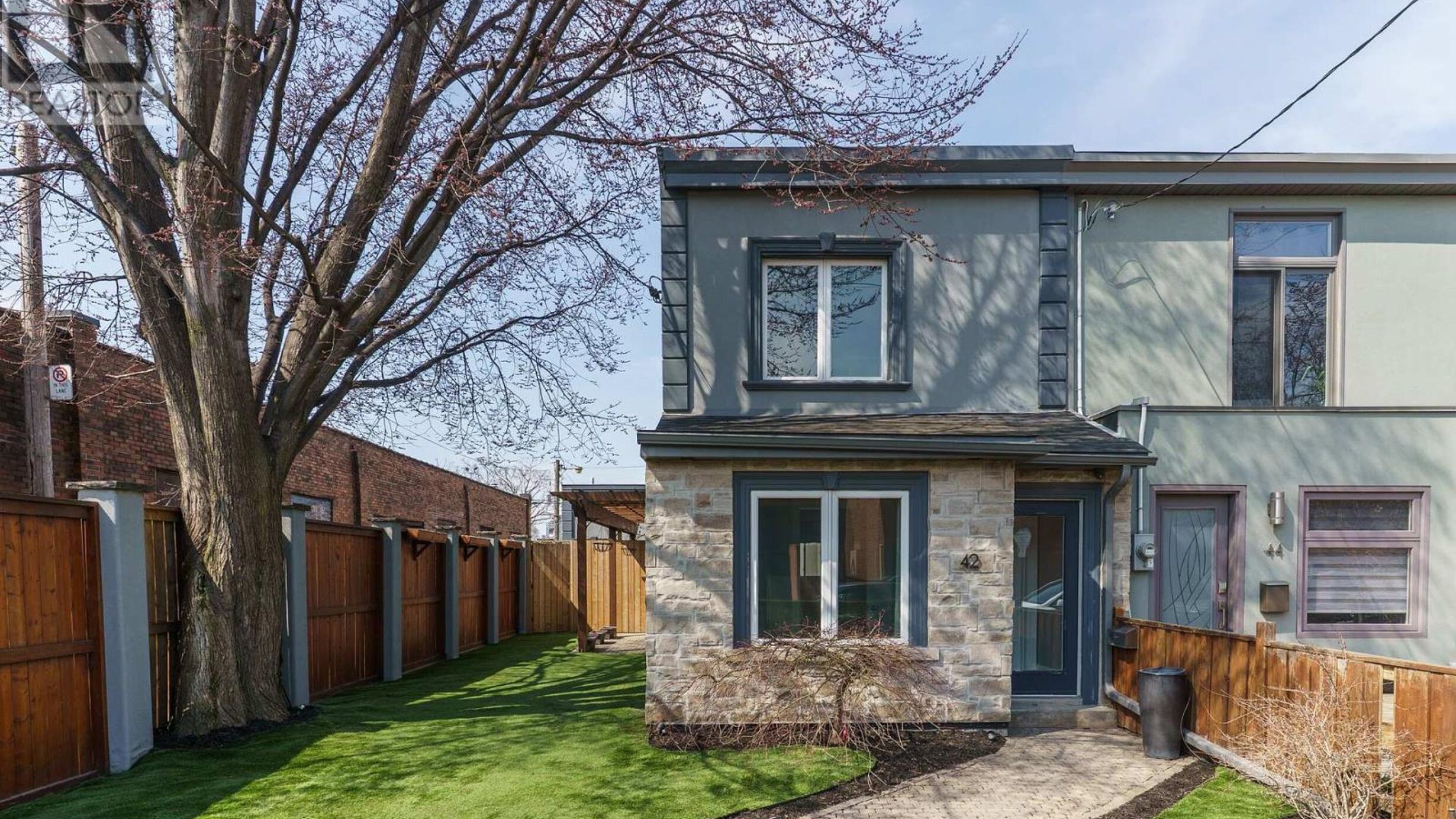 42 LOGAN AVENUE Image