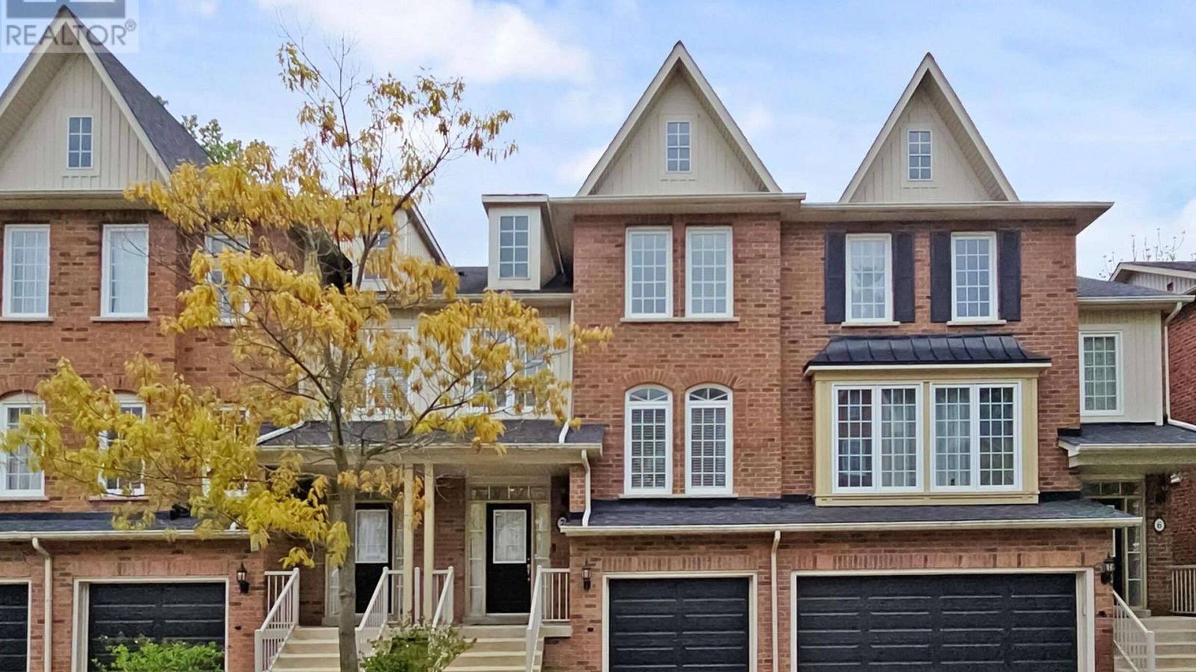 7 - 100 ELGIN MILLS ROAD W Image