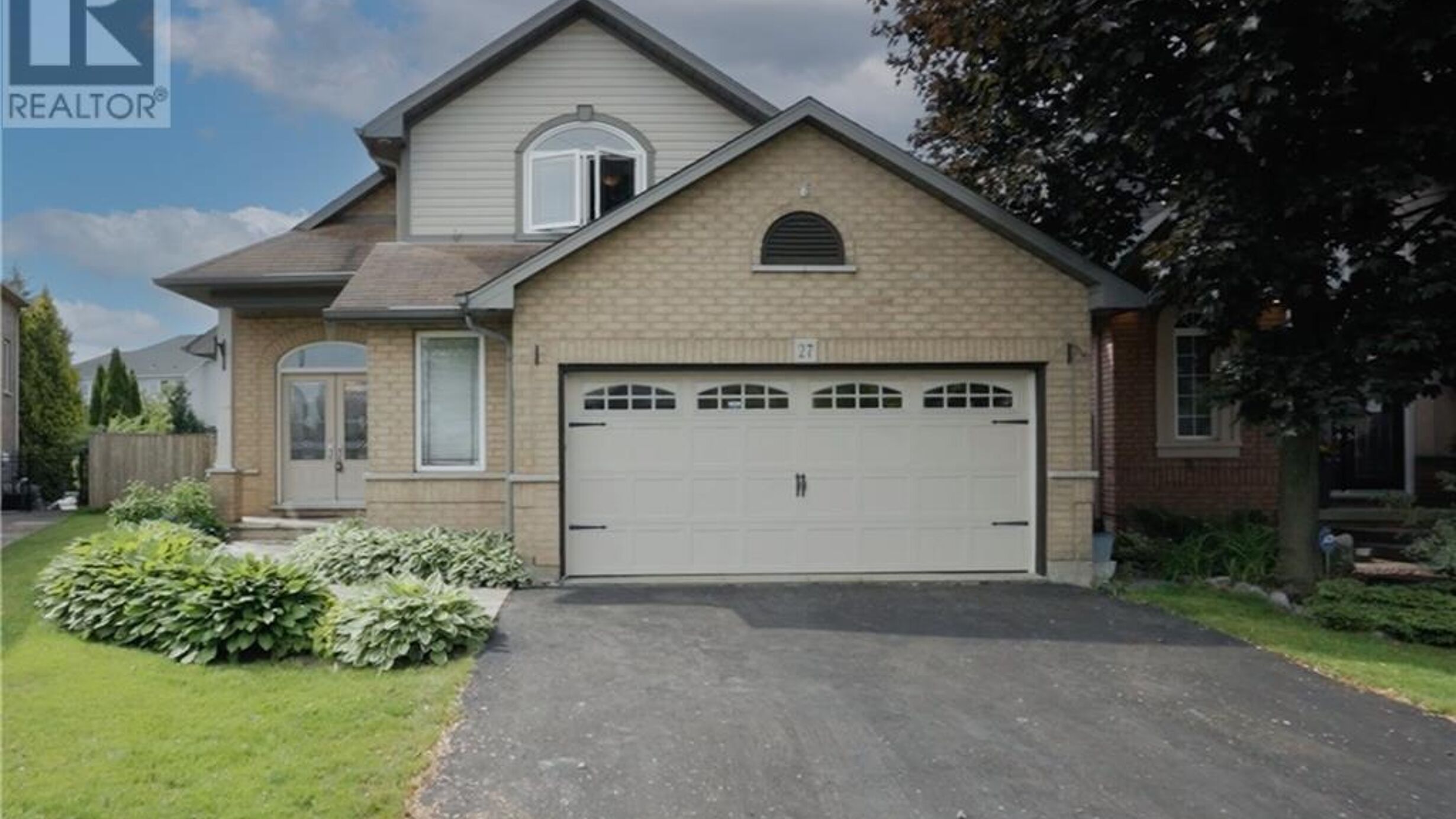 27 SURREY Drive Image