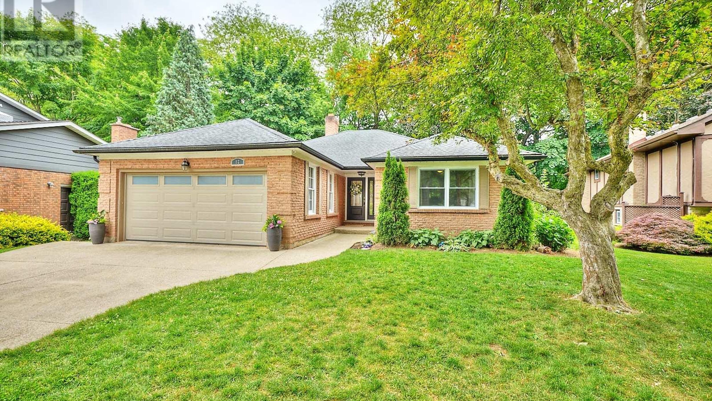 12 DEERPARK CRESCENT Image