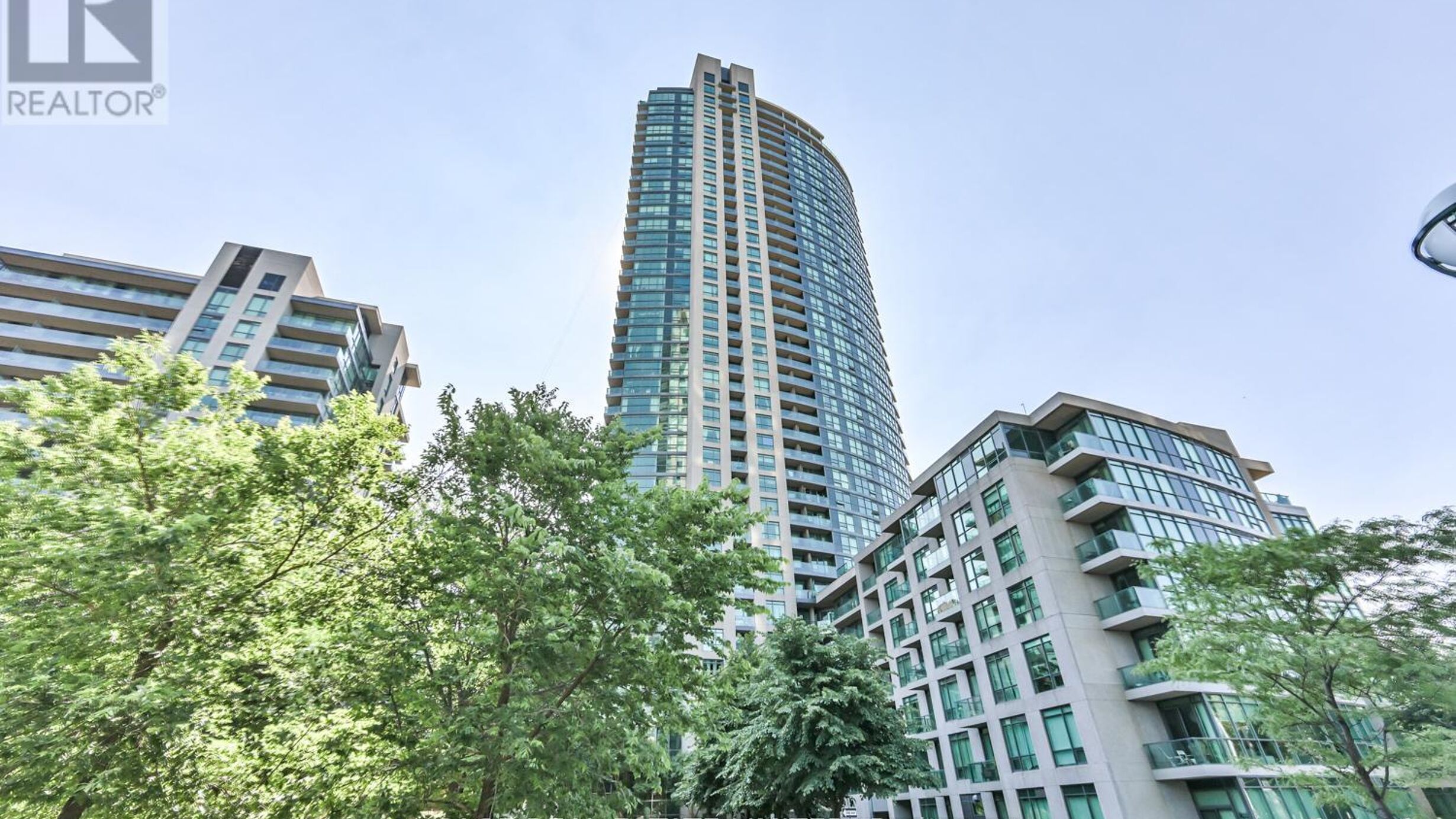 702 - 215 FORT YORK BOULEVARD Image