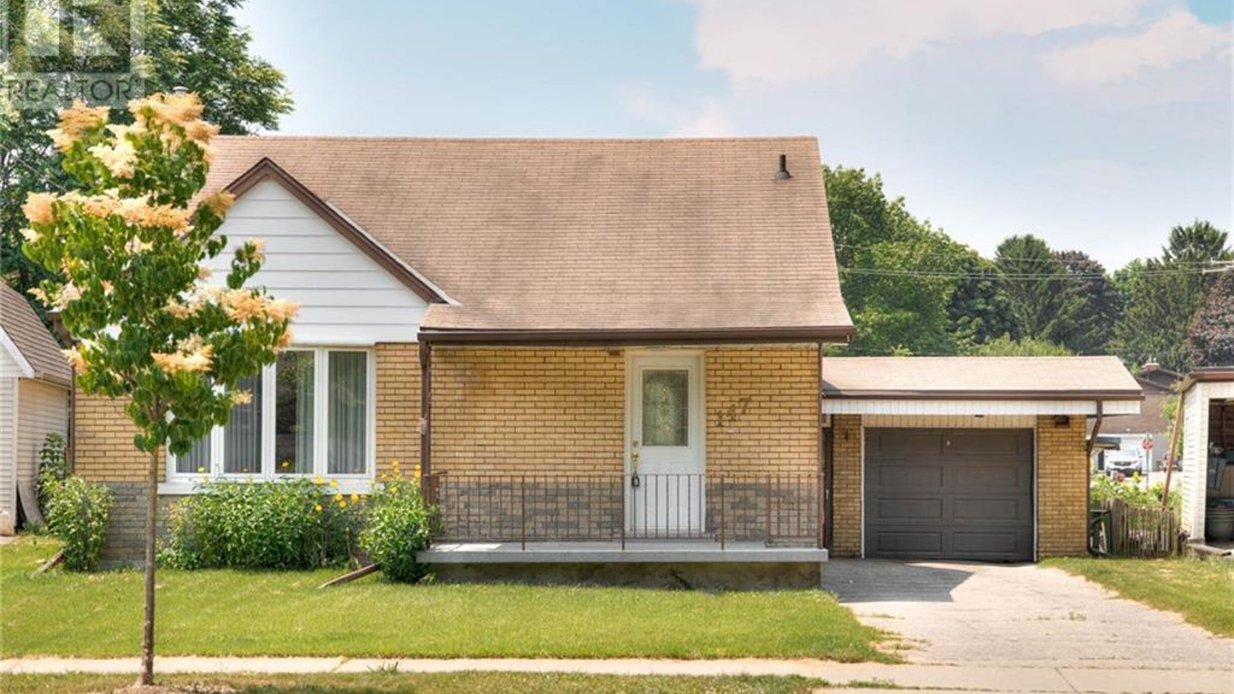 147 CLARK Avenue Image