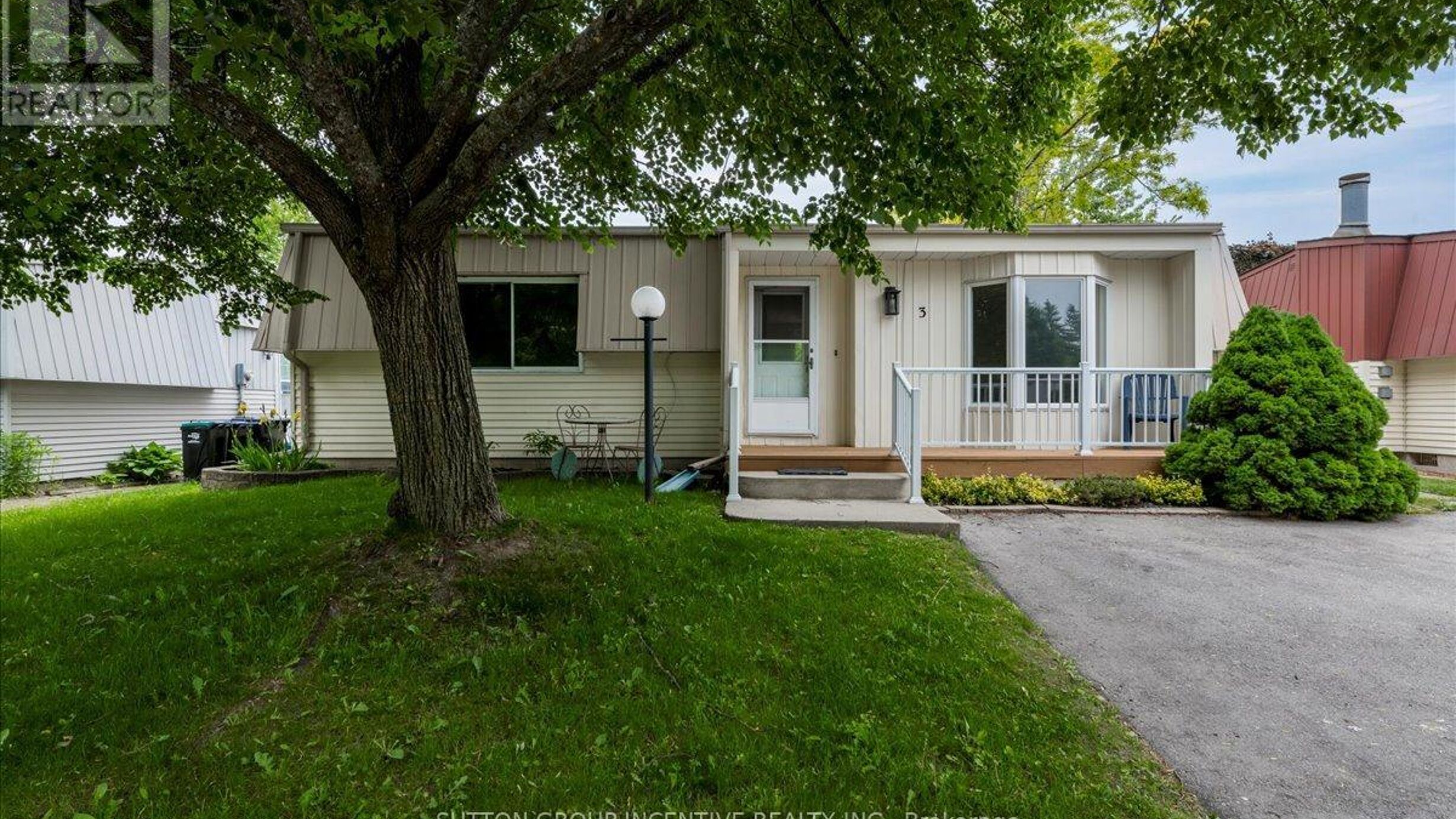 3 COMFORTS COVE Image
